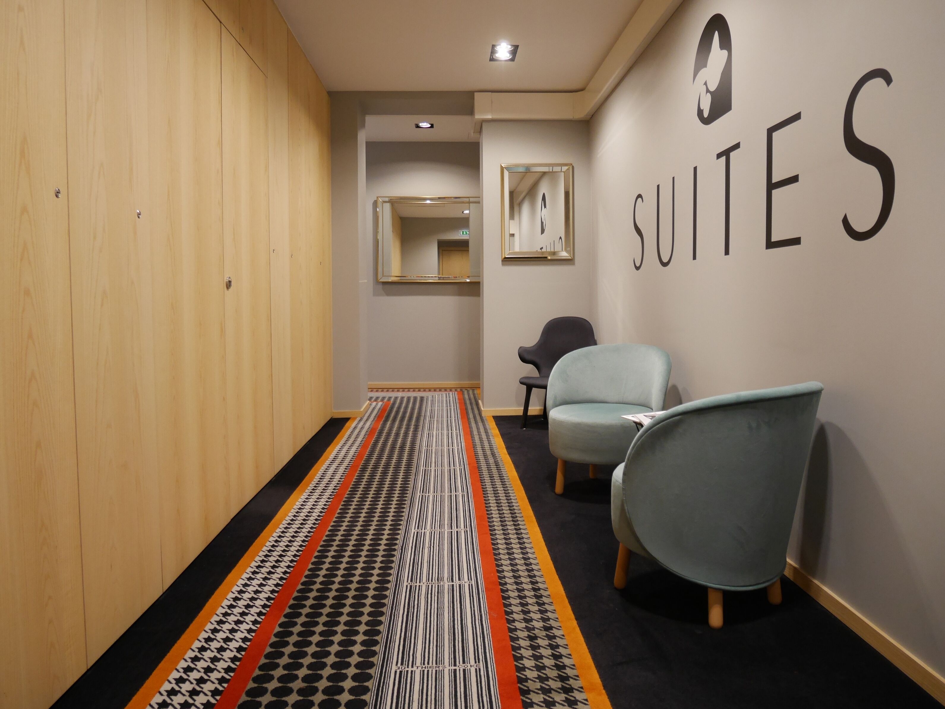 Le Chat Qui Dort-Suites