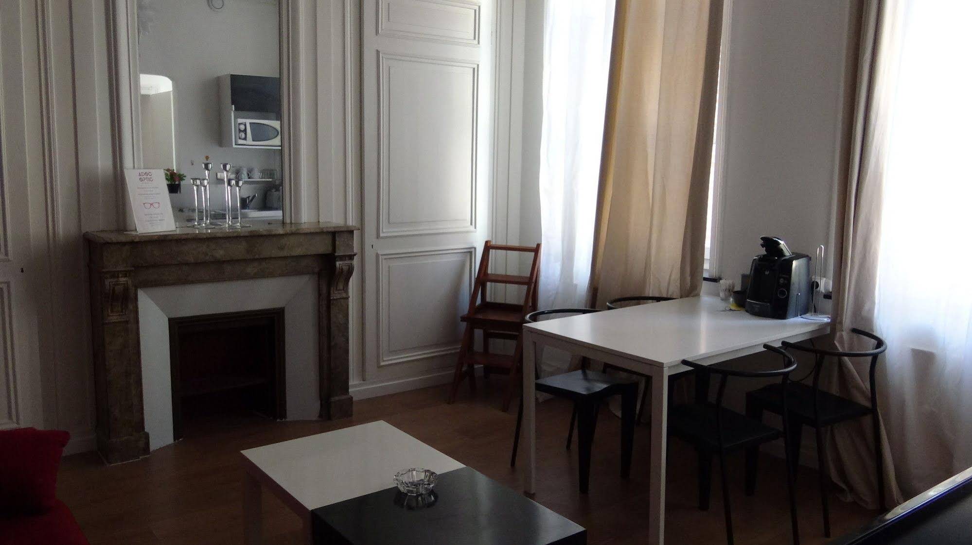 Nationale AppartHotel