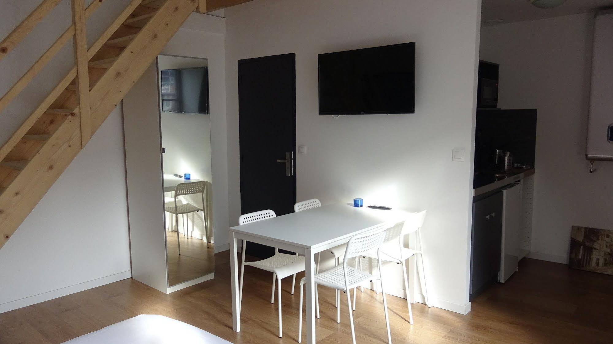 Nationale AppartHotel