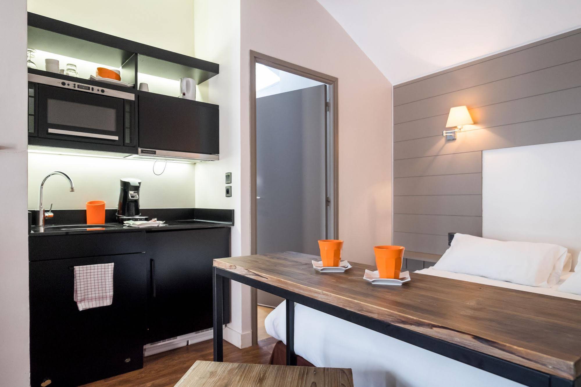 SweetÔme Aparthotel