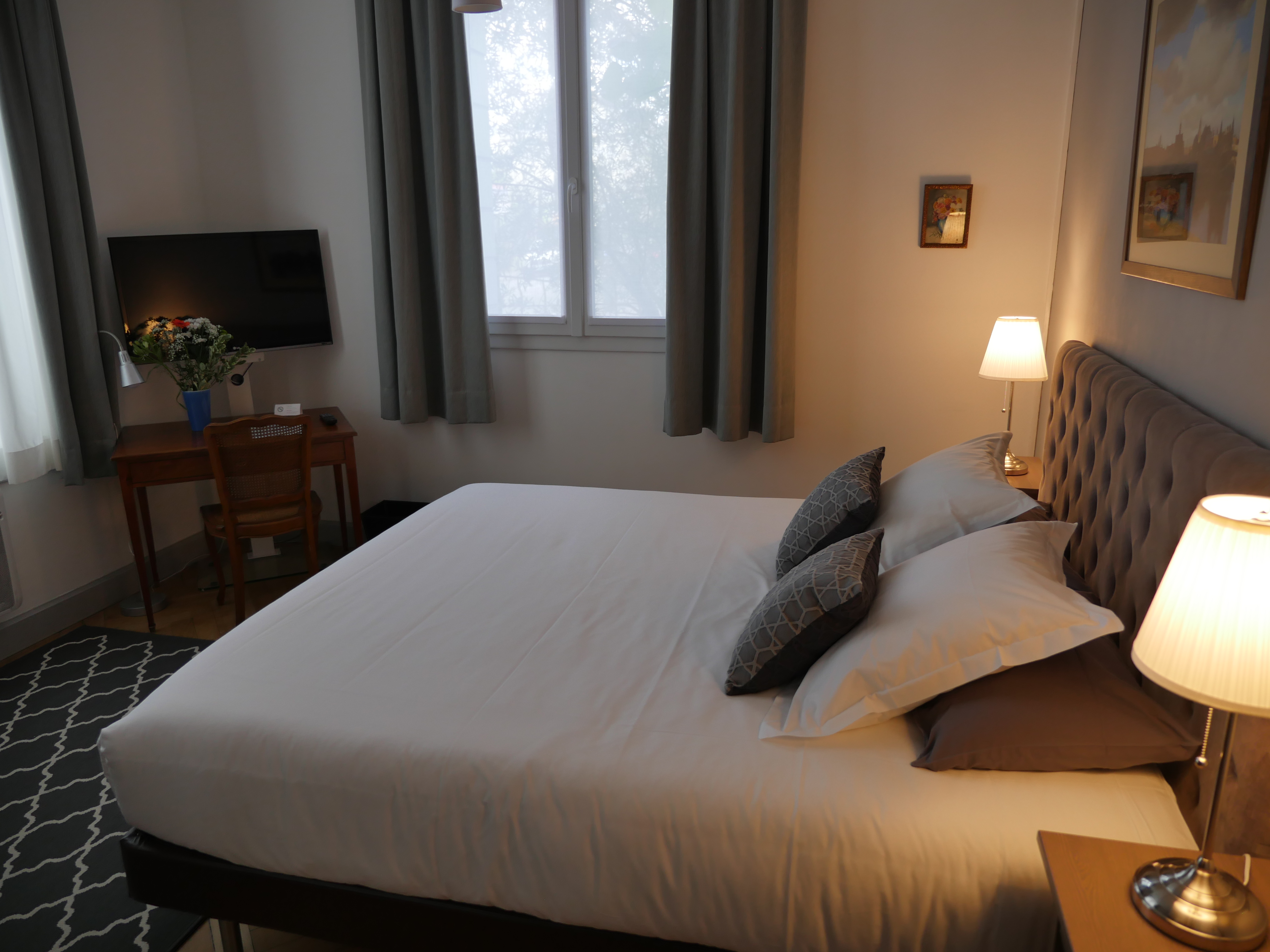 Le Chat Qui Dort Villa Gounod