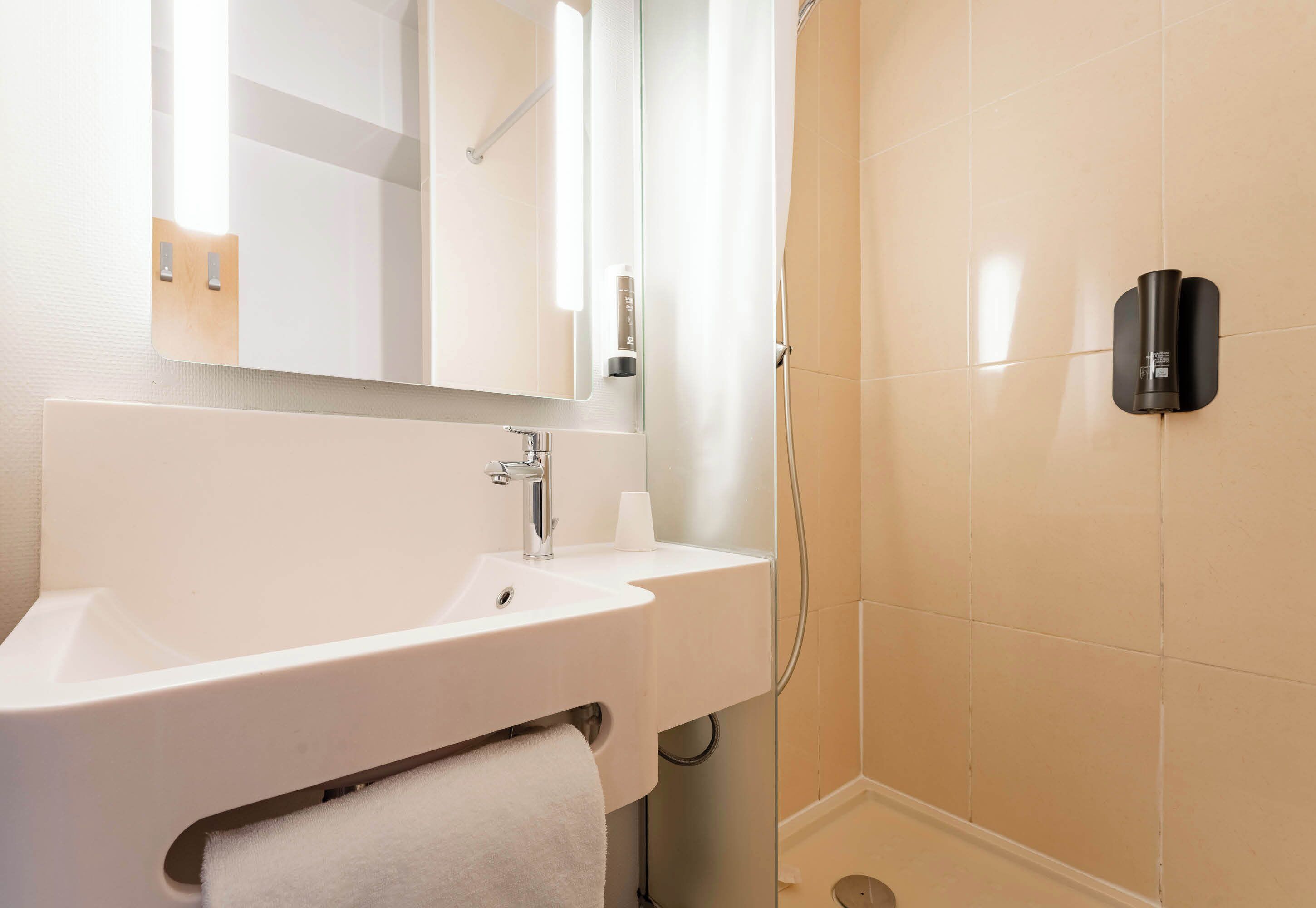 B&B Hôtel Valenciennes