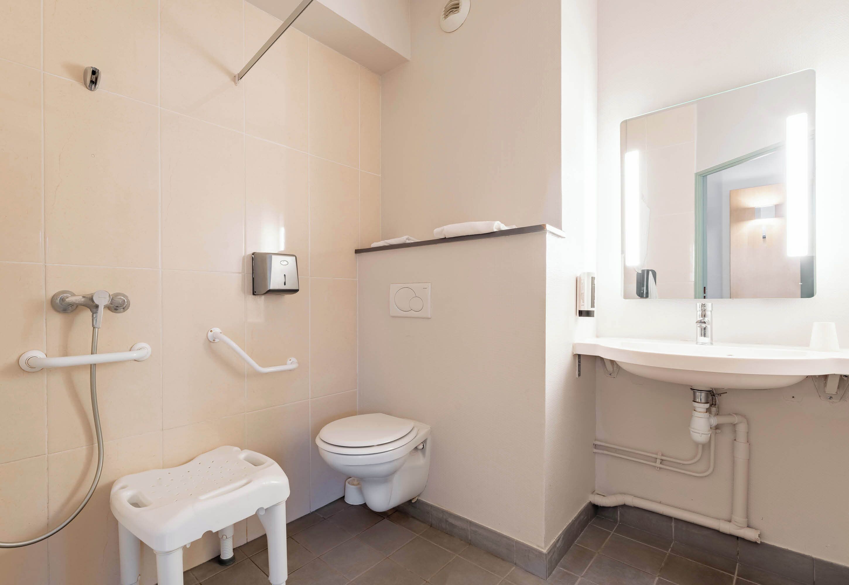 B&B Hôtel Valenciennes