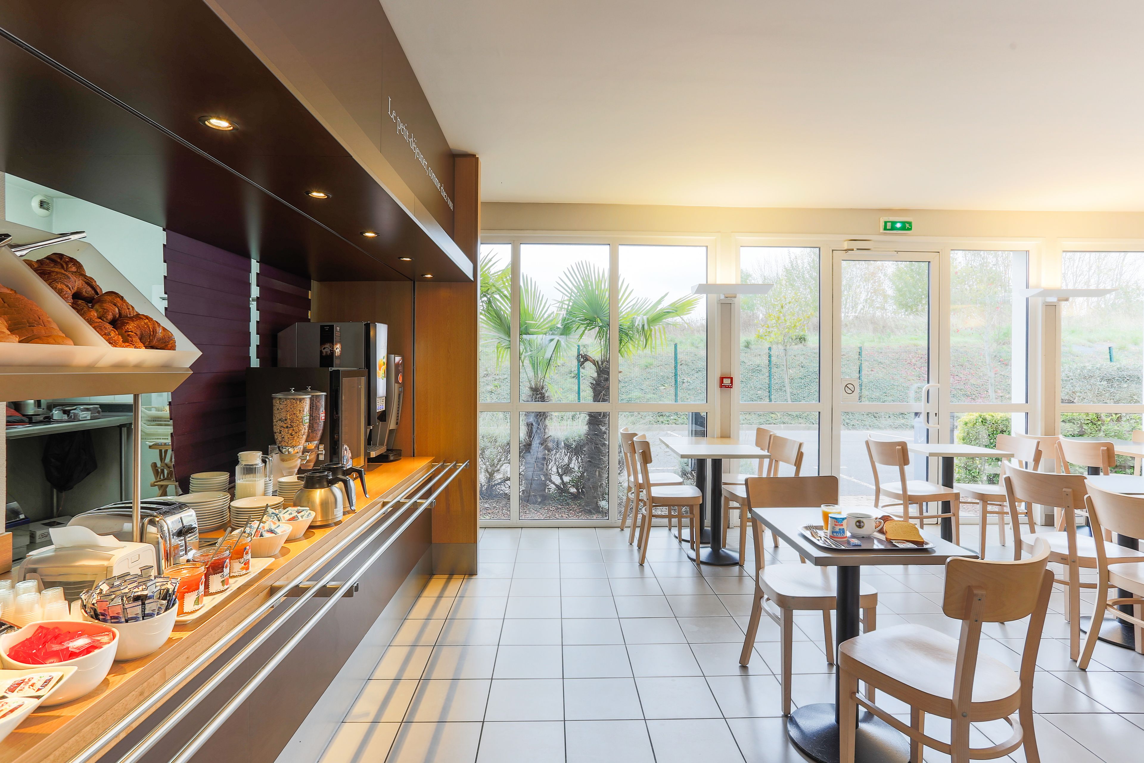 B&B Hôtel Valenciennes