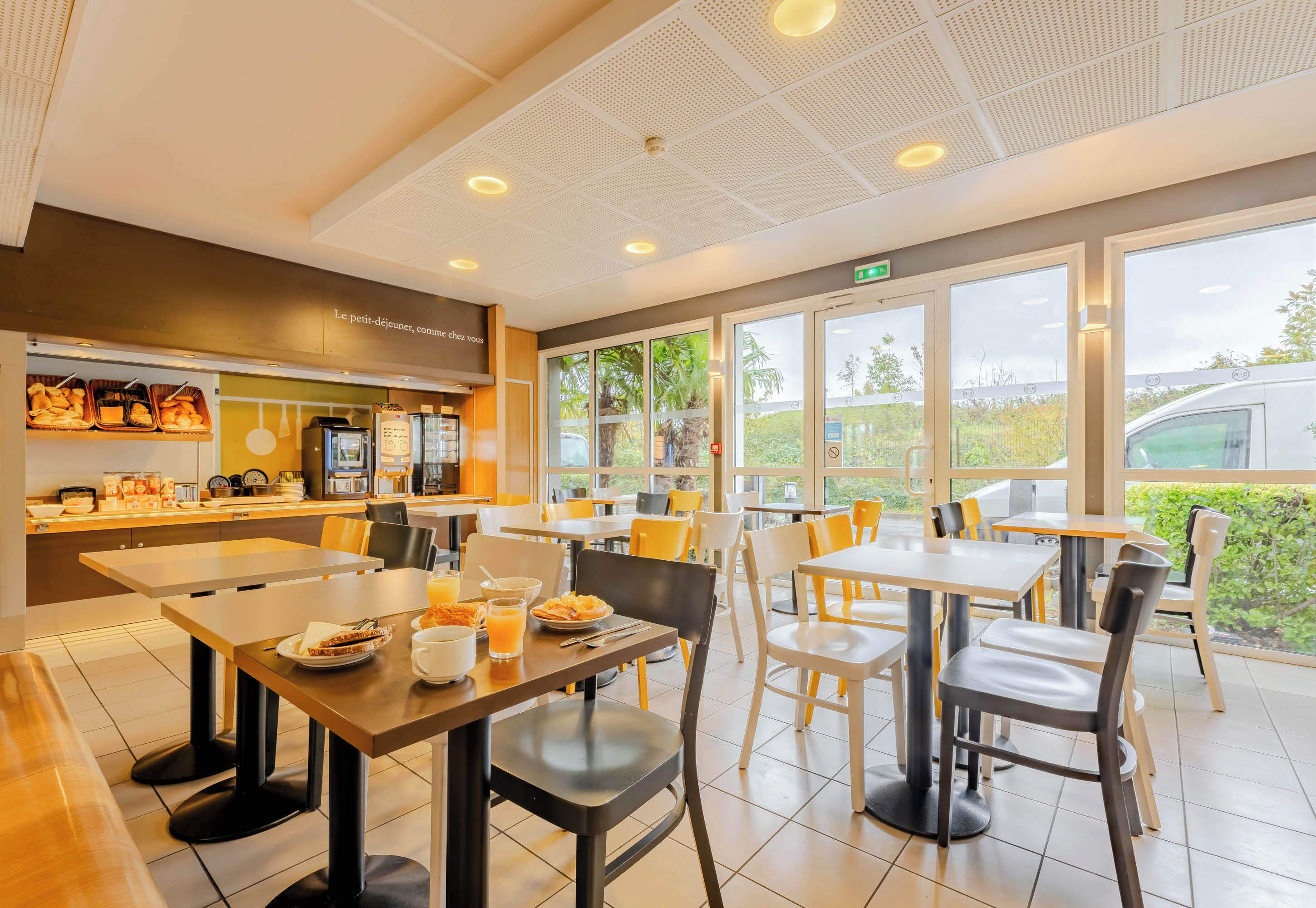 B&B Hôtel Valenciennes