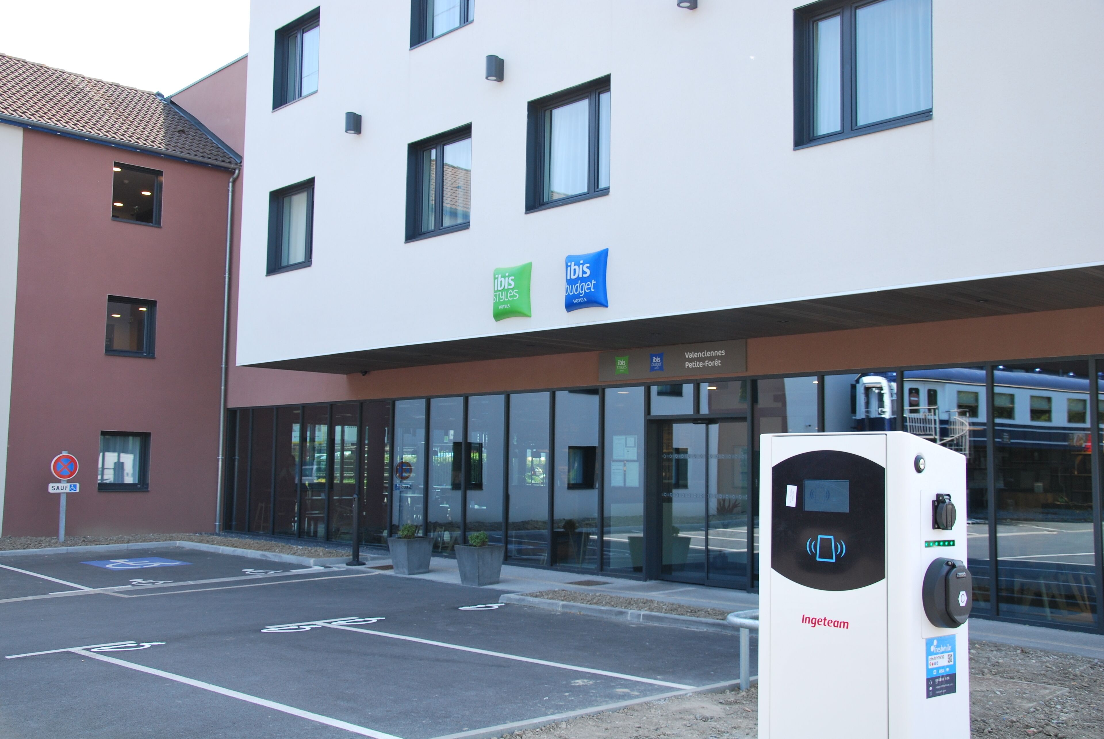 ibis Styles Valenciennes Petite Foret