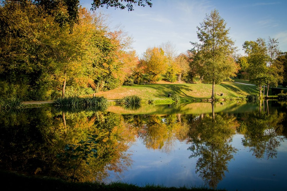 La Fontaine De L'ermitage