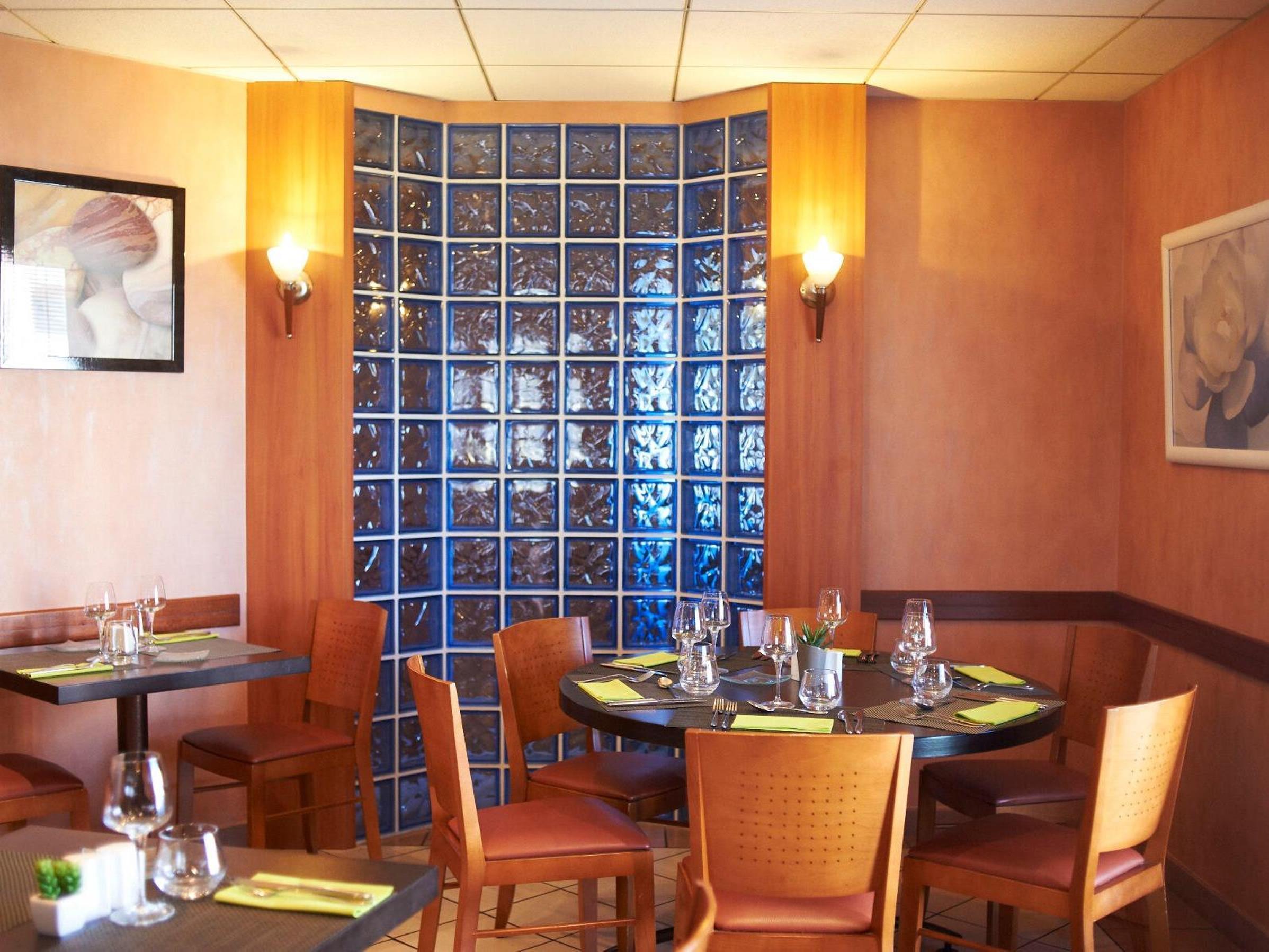 Logis Hotel Angers Sud Rest. Henriette