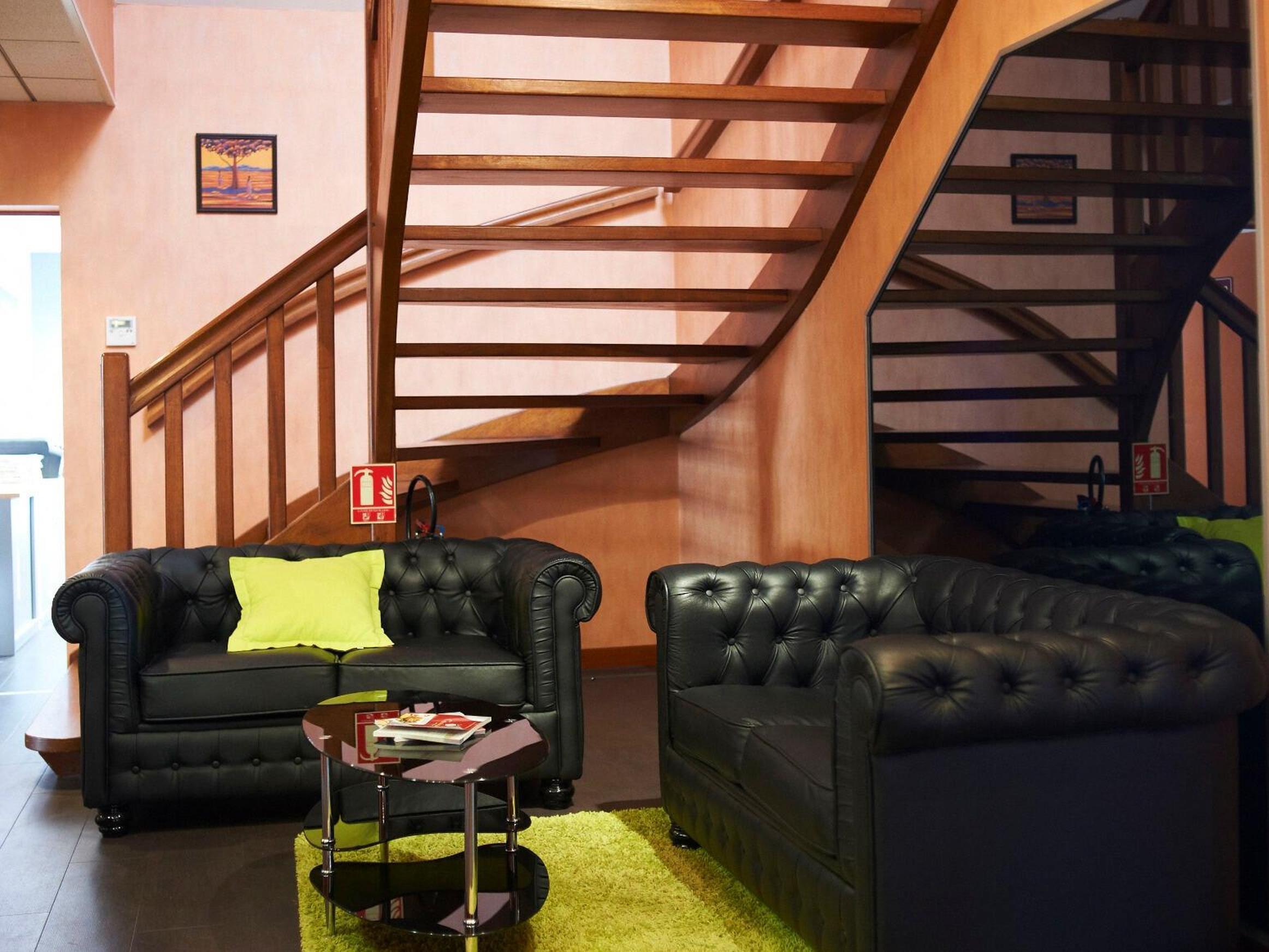 Logis Hotel Angers Sud Rest. Henriette