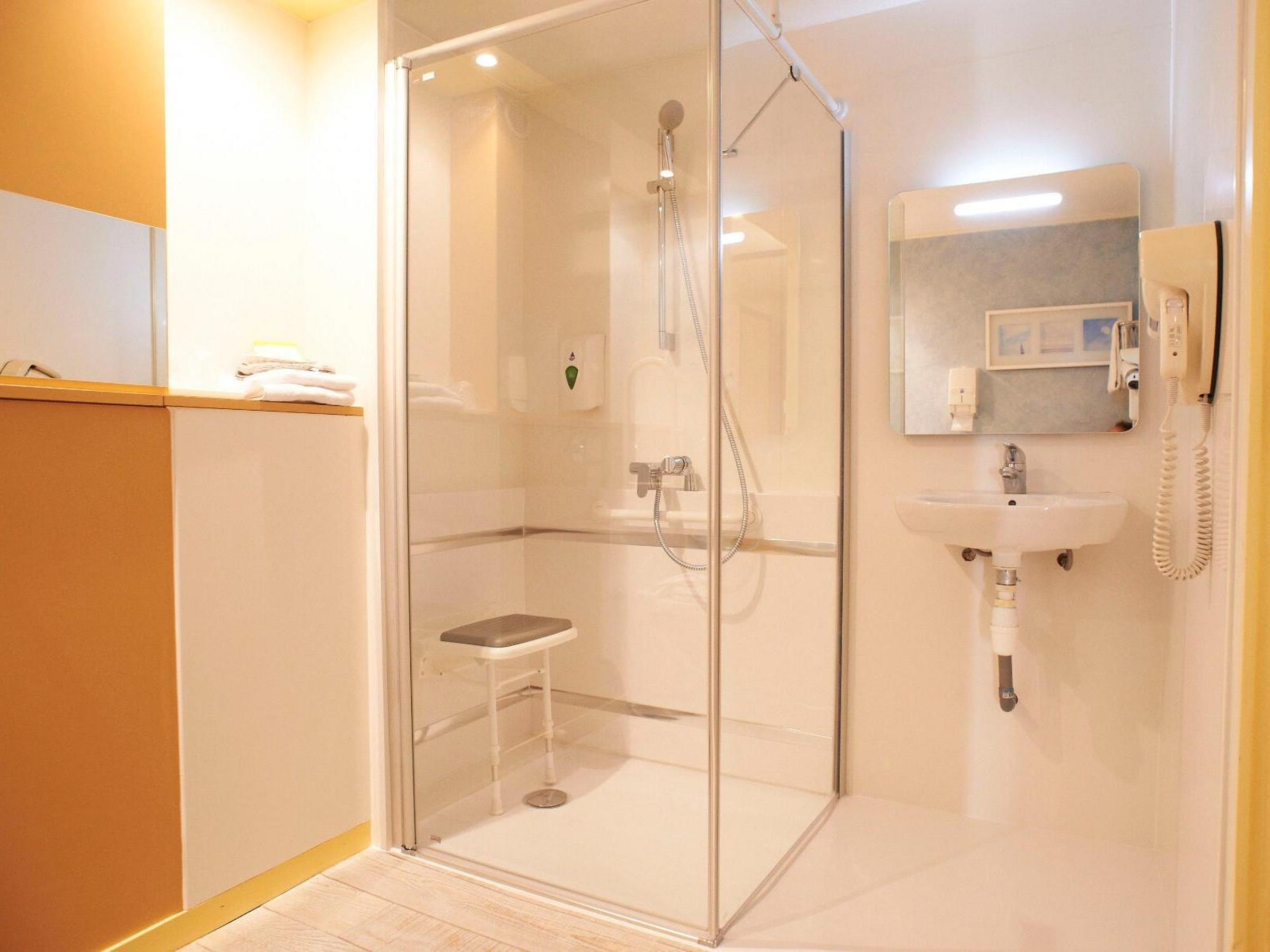 Logis Hotel Angers Sud Rest. Henriette
