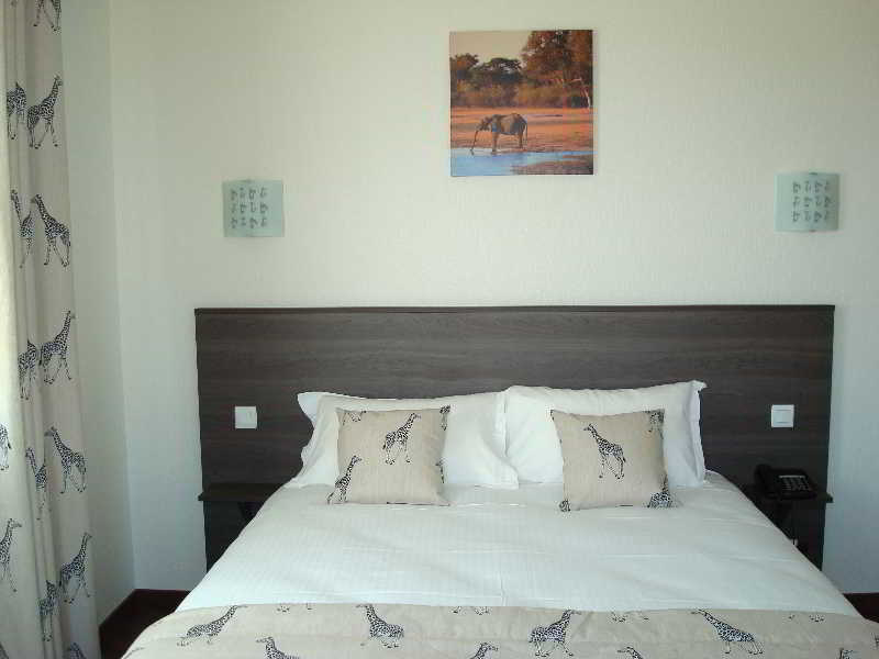 Brit Hotel Azur