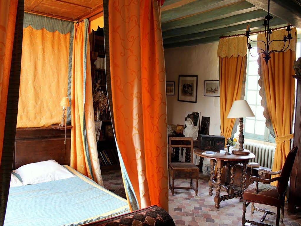 Château De Chambiers