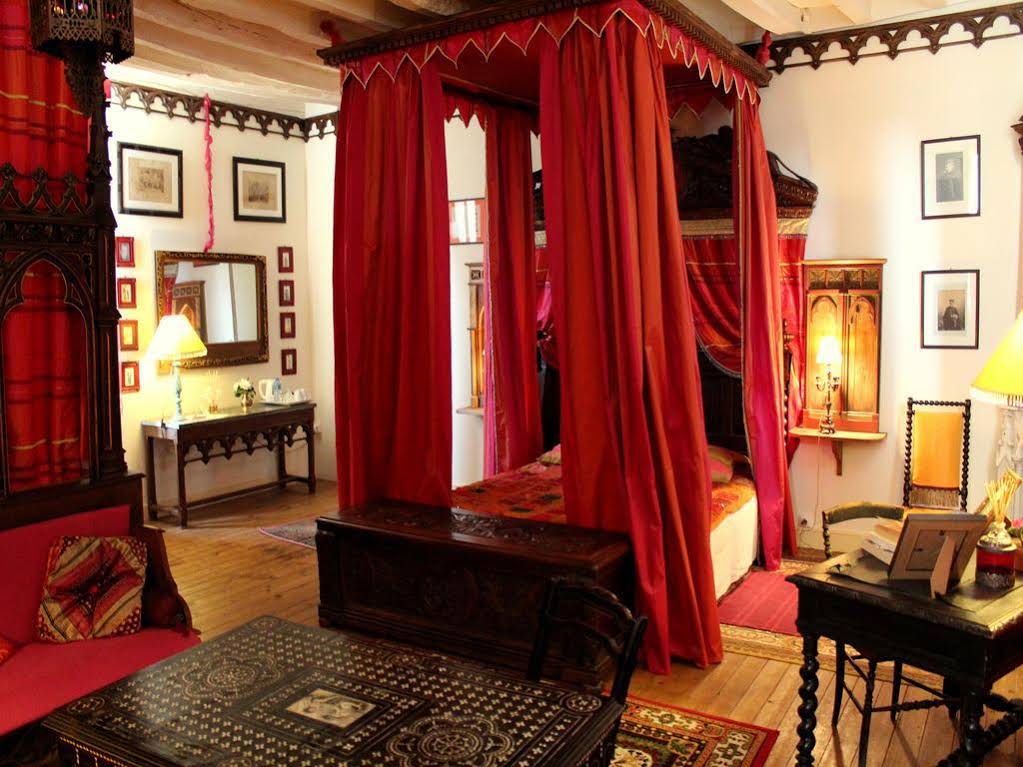 Château De Chambiers