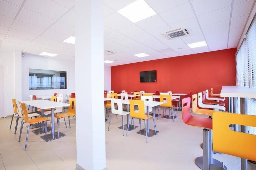 B&B HOTEL Laval Ouest