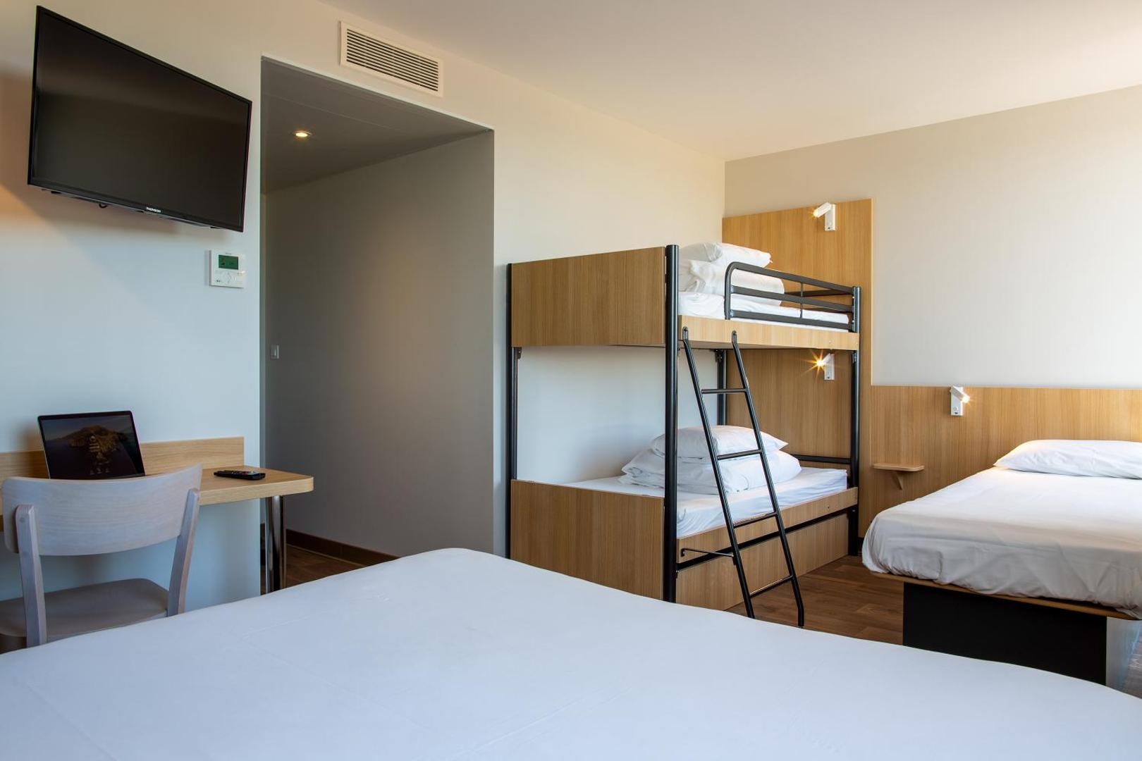 B&B Hotel LES HERBIERS
