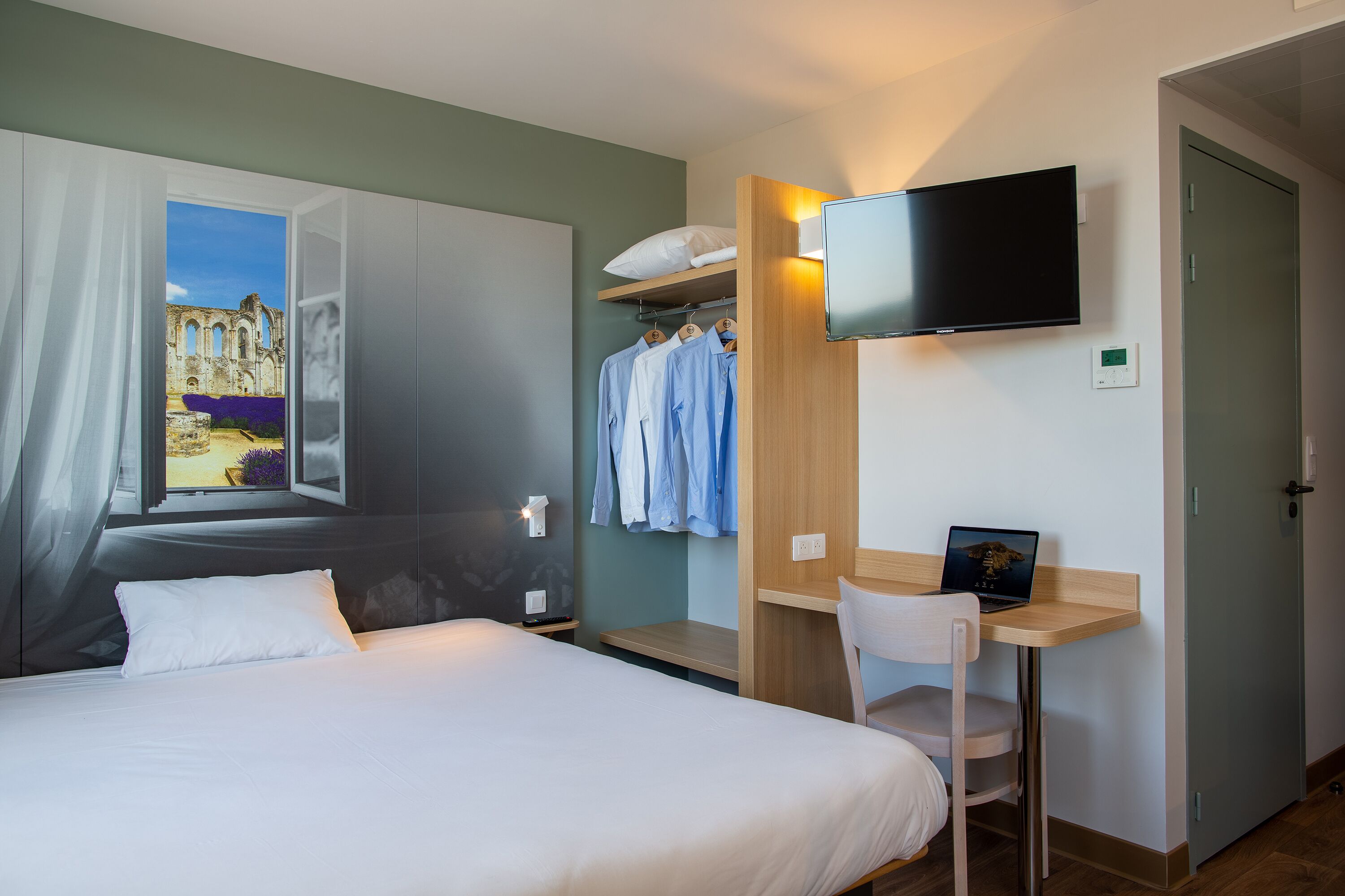 B&B Hotel LES HERBIERS