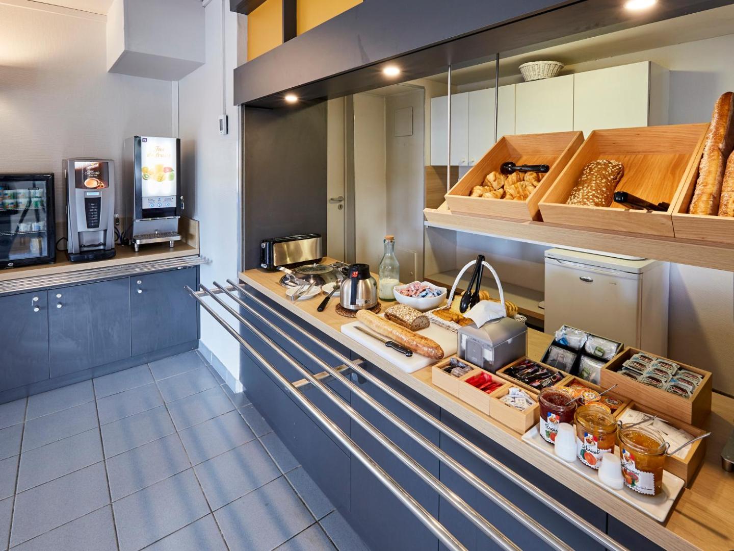 B&B Hotel LES HERBIERS