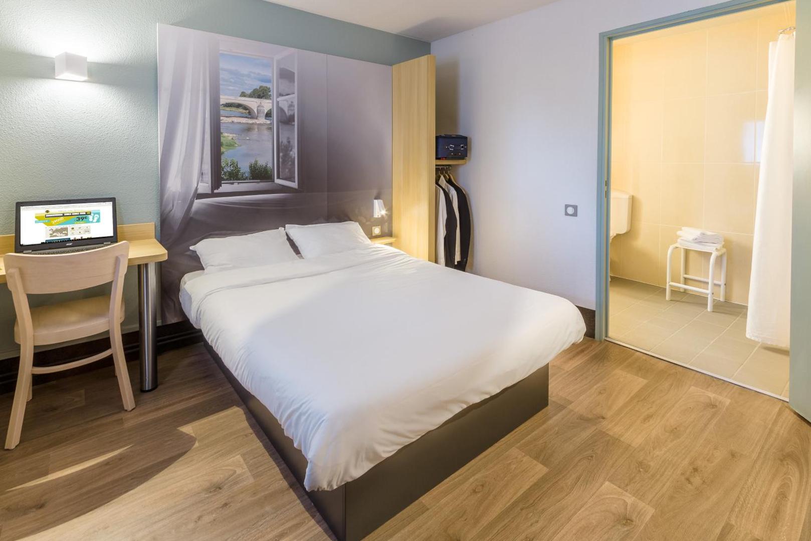 B&B Hotel LES HERBIERS