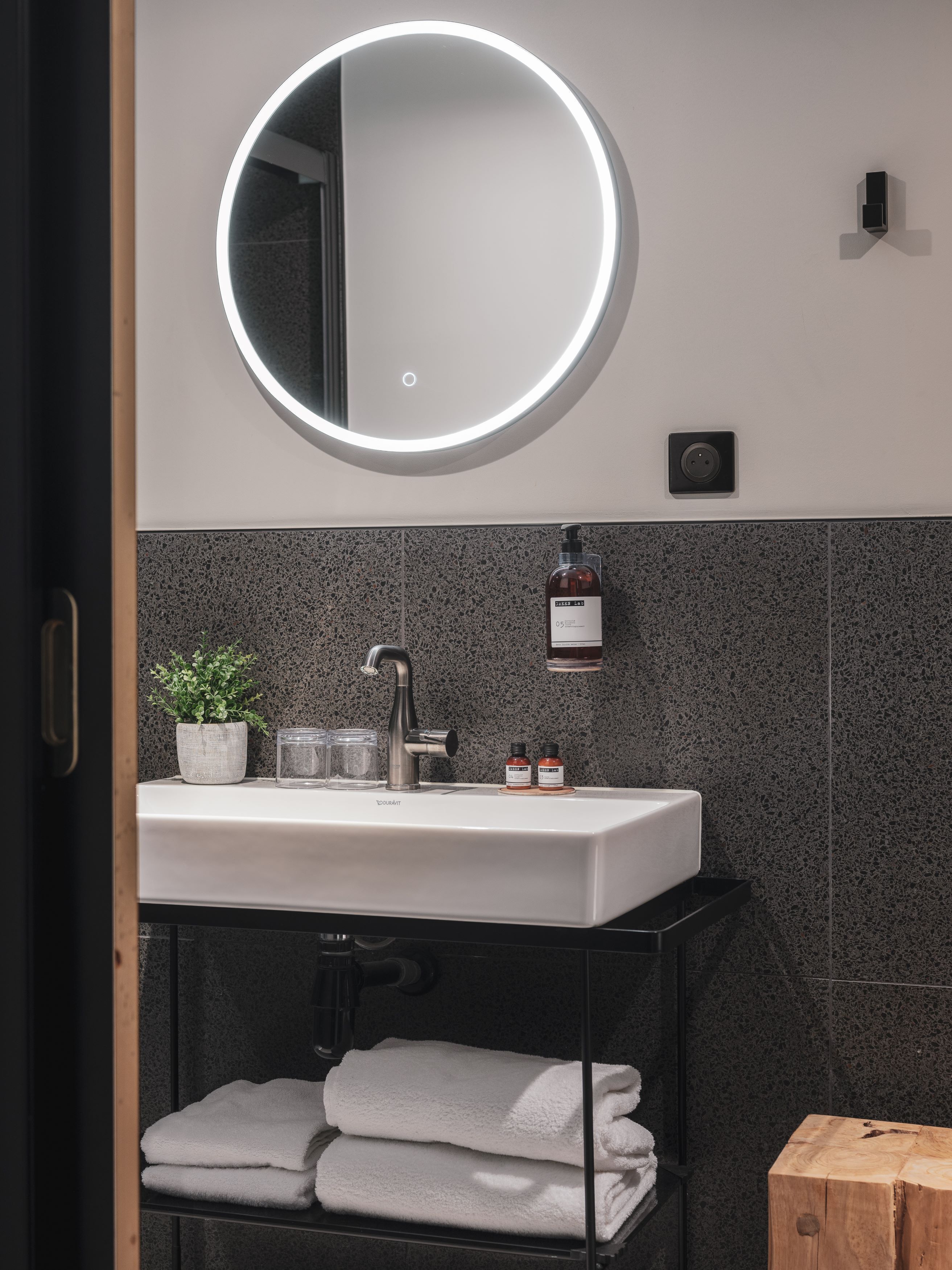 Appartements Place Royale - Maisons Du Monde Hôtel & Suites