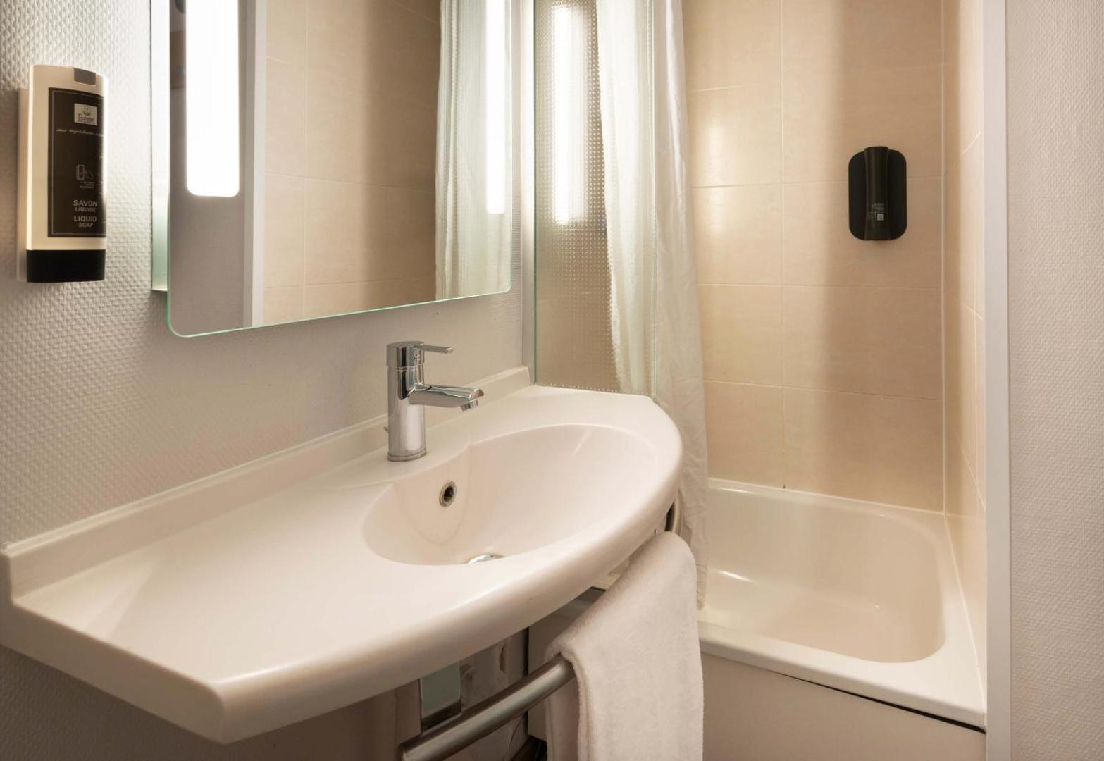 B&B Hôtel NANTES Parc Expos La Beaujoire