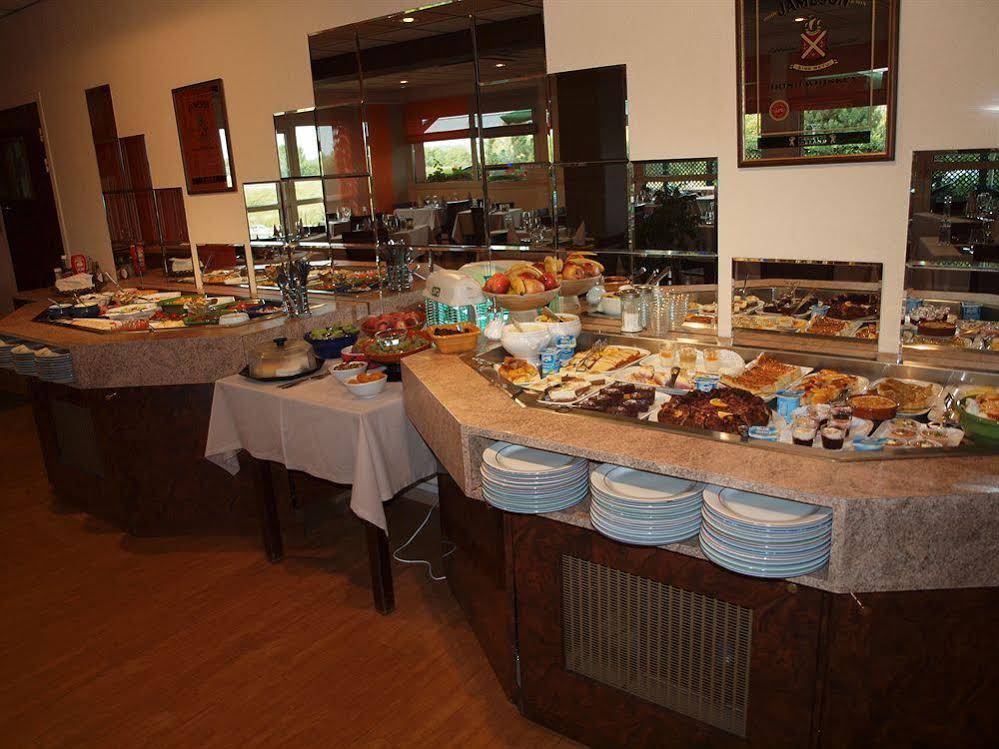 Brit Hotel Les Evens