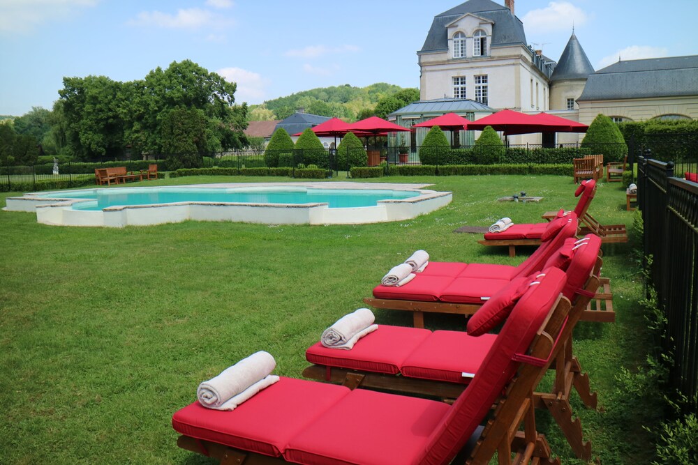 Chateau de Courcelles