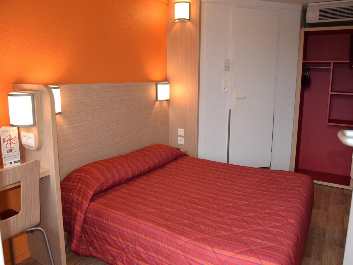 Première Classe Creil - Villers Saint Paul