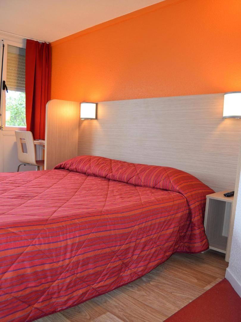 Première Classe Creil - Villers Saint Paul