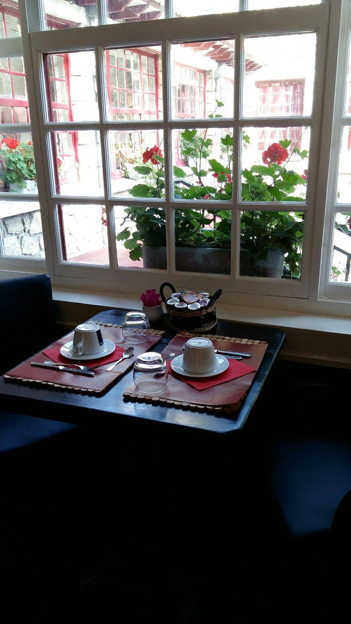 Hipotel Hostellerie Du Lys