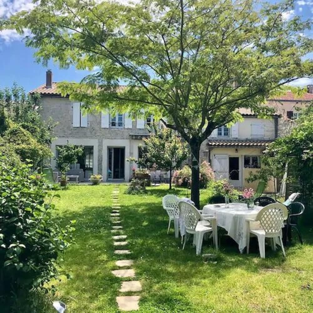 Chez Naiwen Maison D'Hote