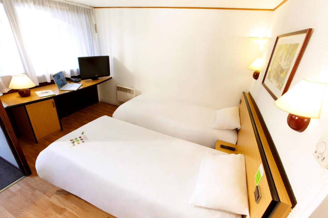 greet Hotel Chatellerault