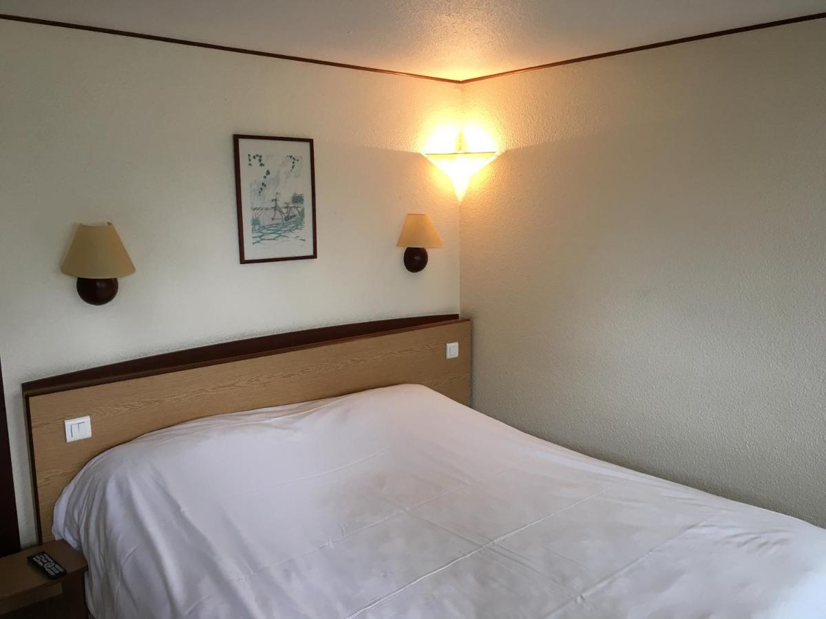 greet Hotel Chatellerault