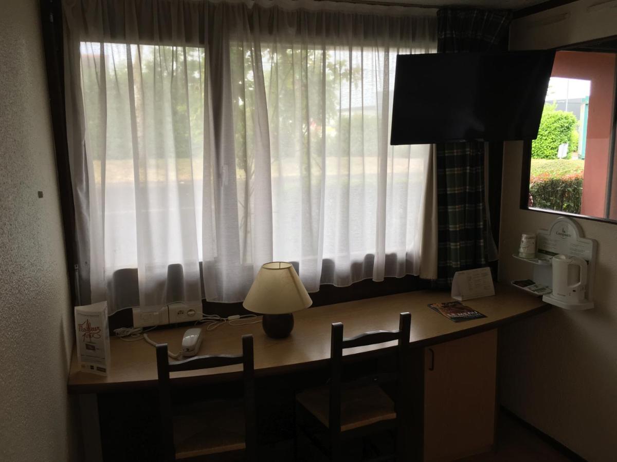 greet Hotel Chatellerault
