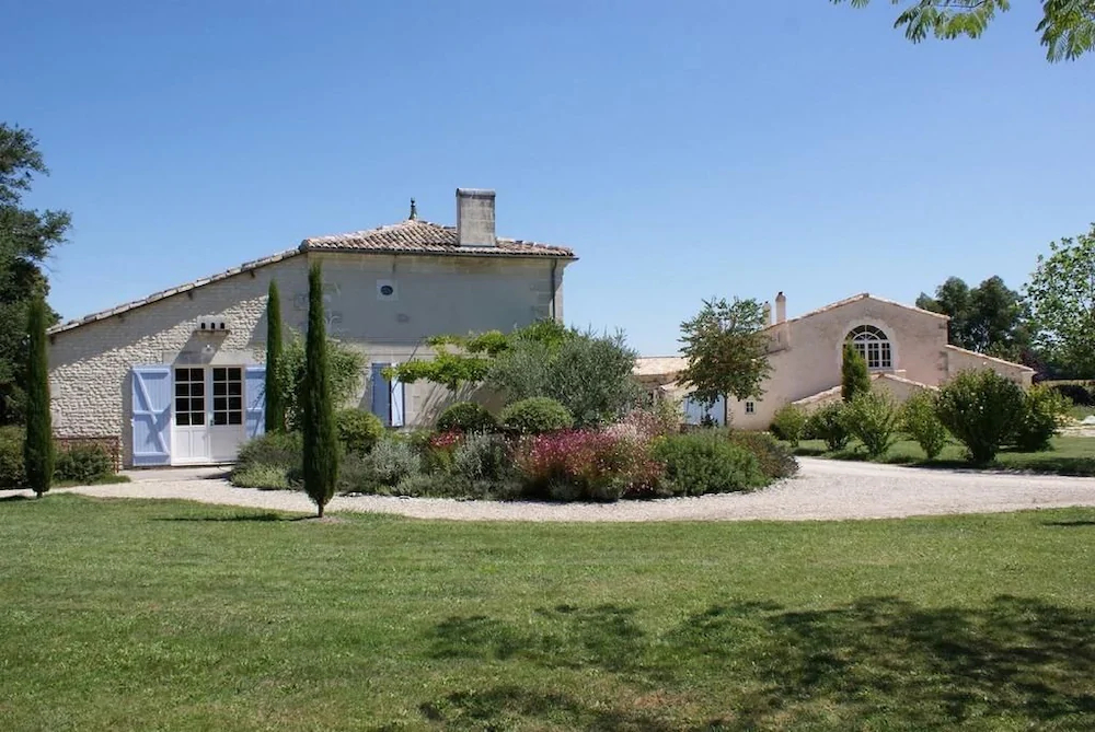 Domaine Des Doucins & Spa-Gite Cypres