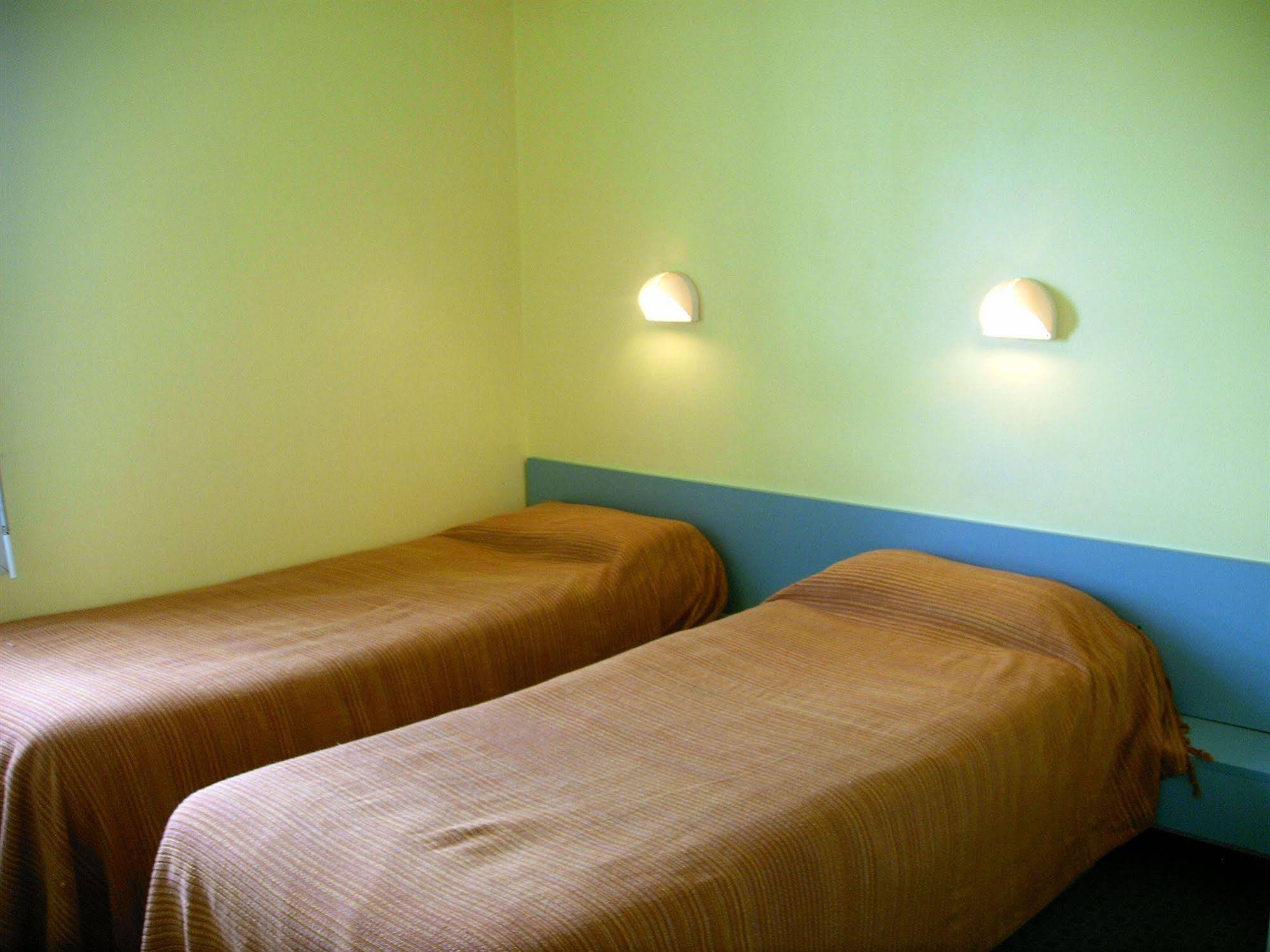 Brit Hotel Essentiel Poitiers – Gare du Futuroscope