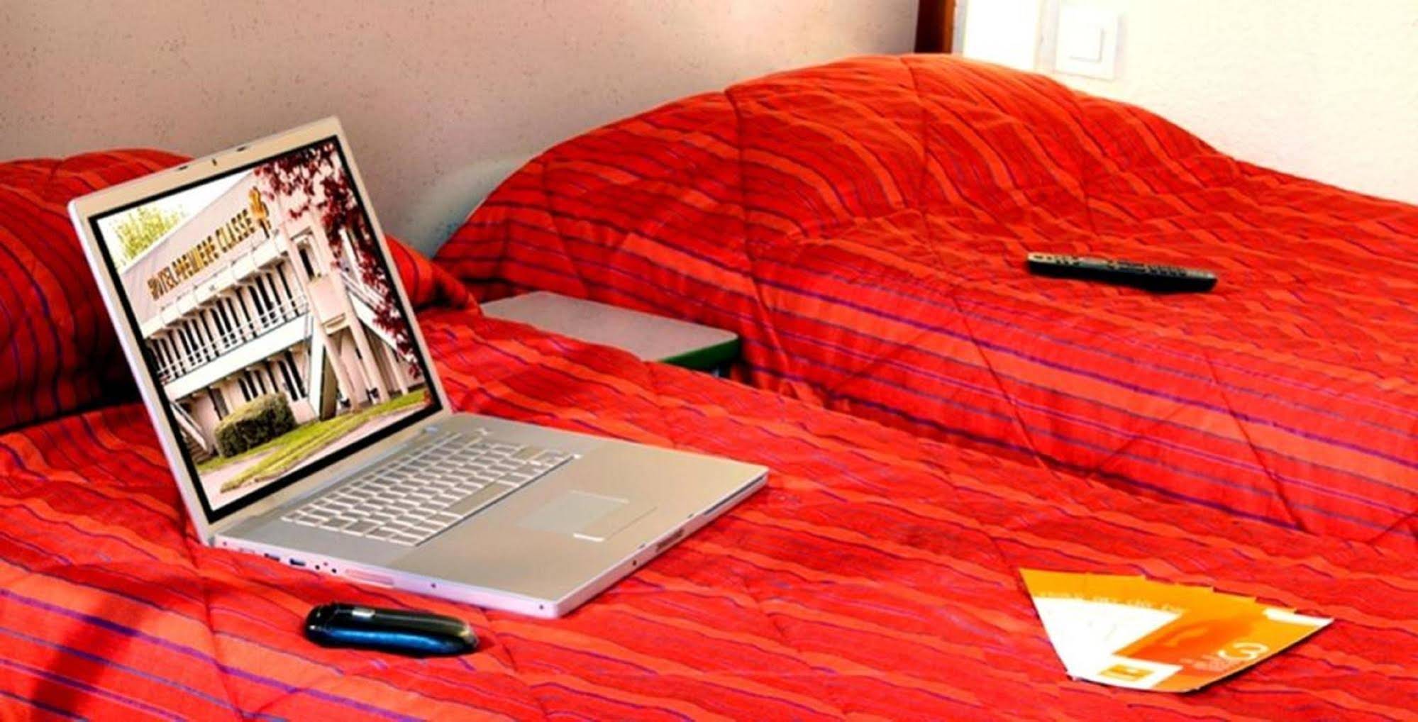 Hotel Premiere Classe Niort Est - La Creche