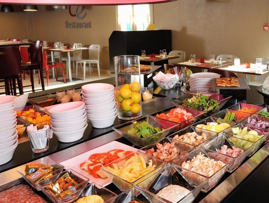 Hôtel Campanile Niort Est - La Crèche