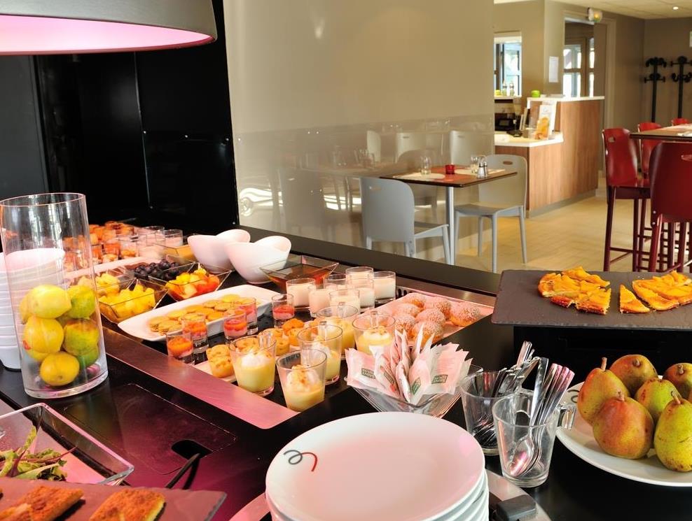 Hôtel Campanile Niort Est - La Crèche