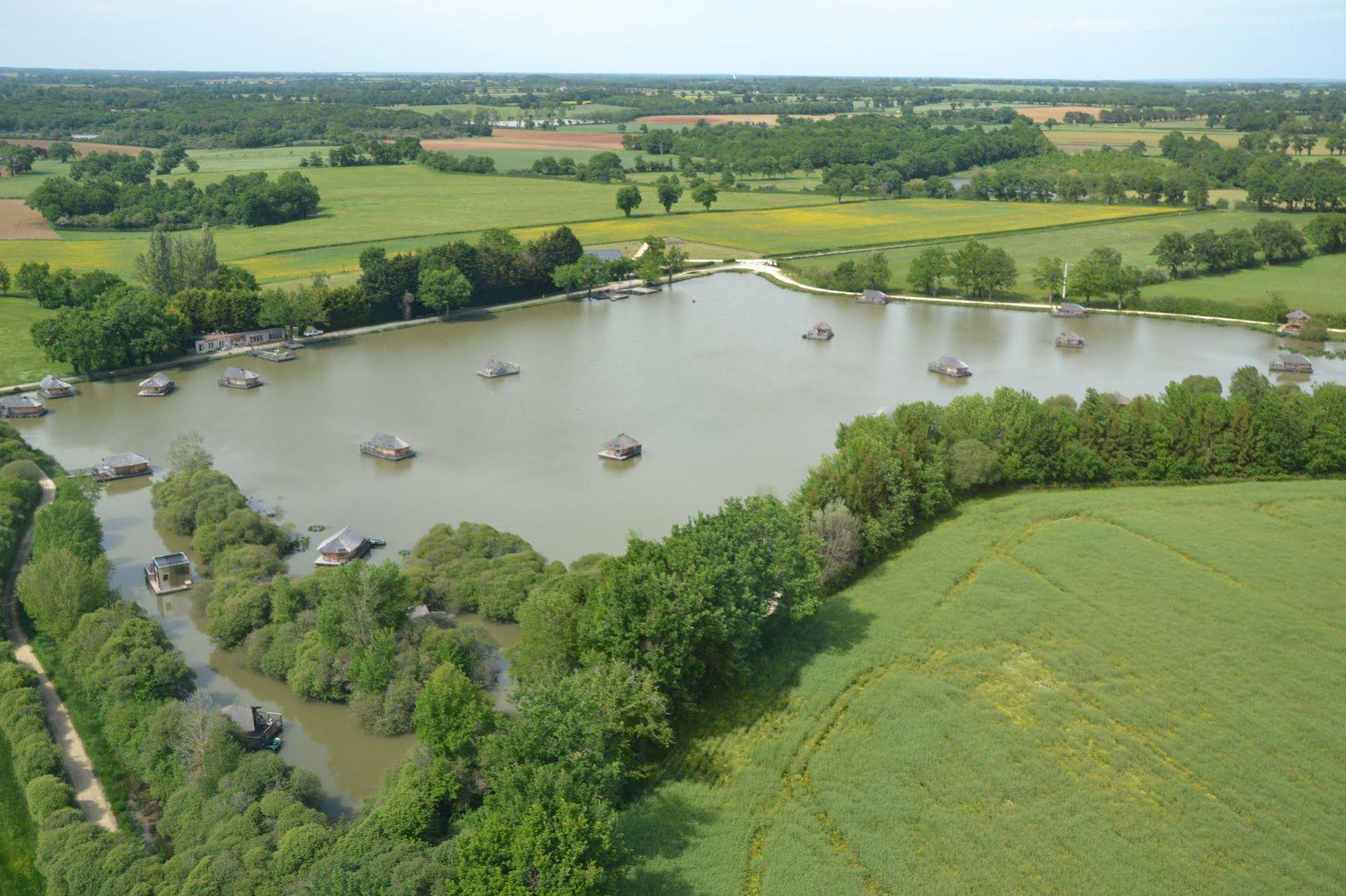 Village Flottant de Pressac