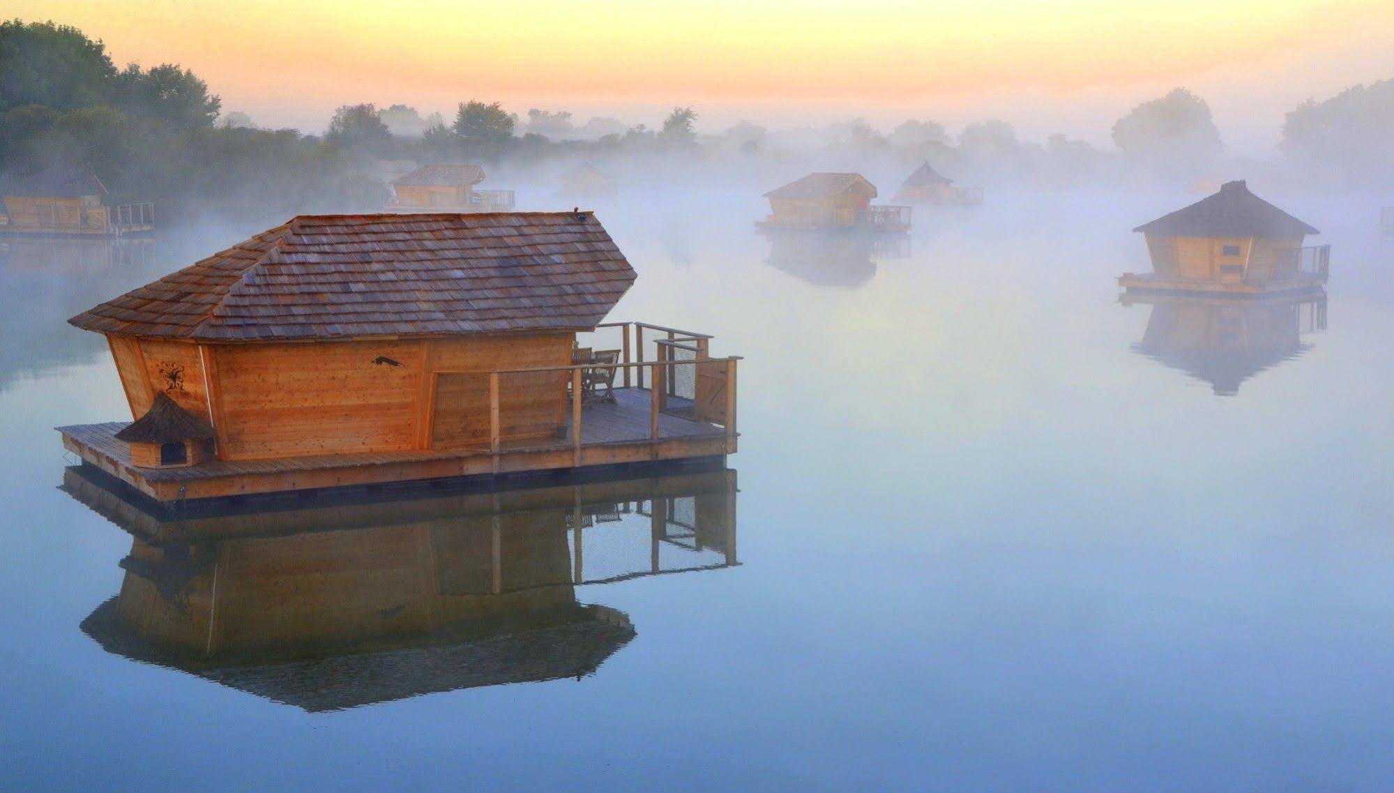 Village Flottant de Pressac