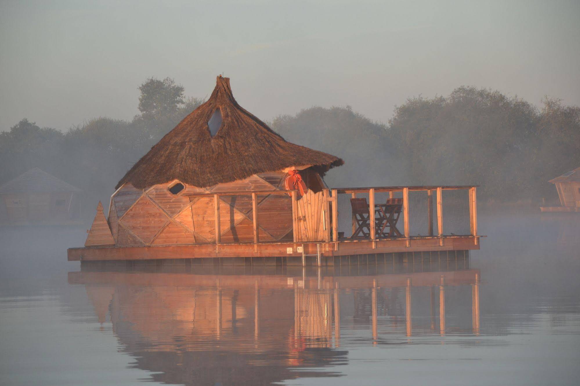 Village Flottant de Pressac