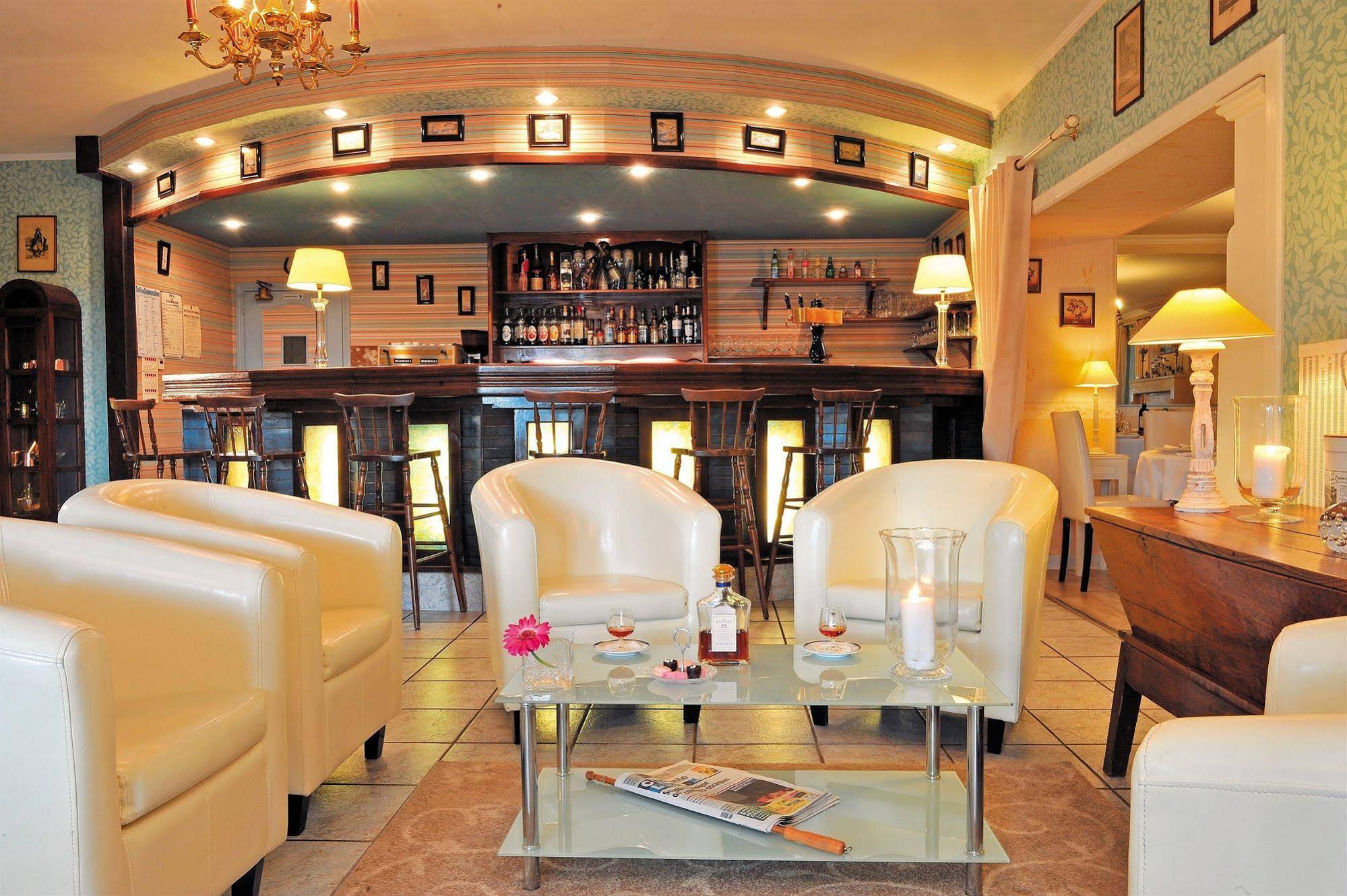 Domaine De Roullet