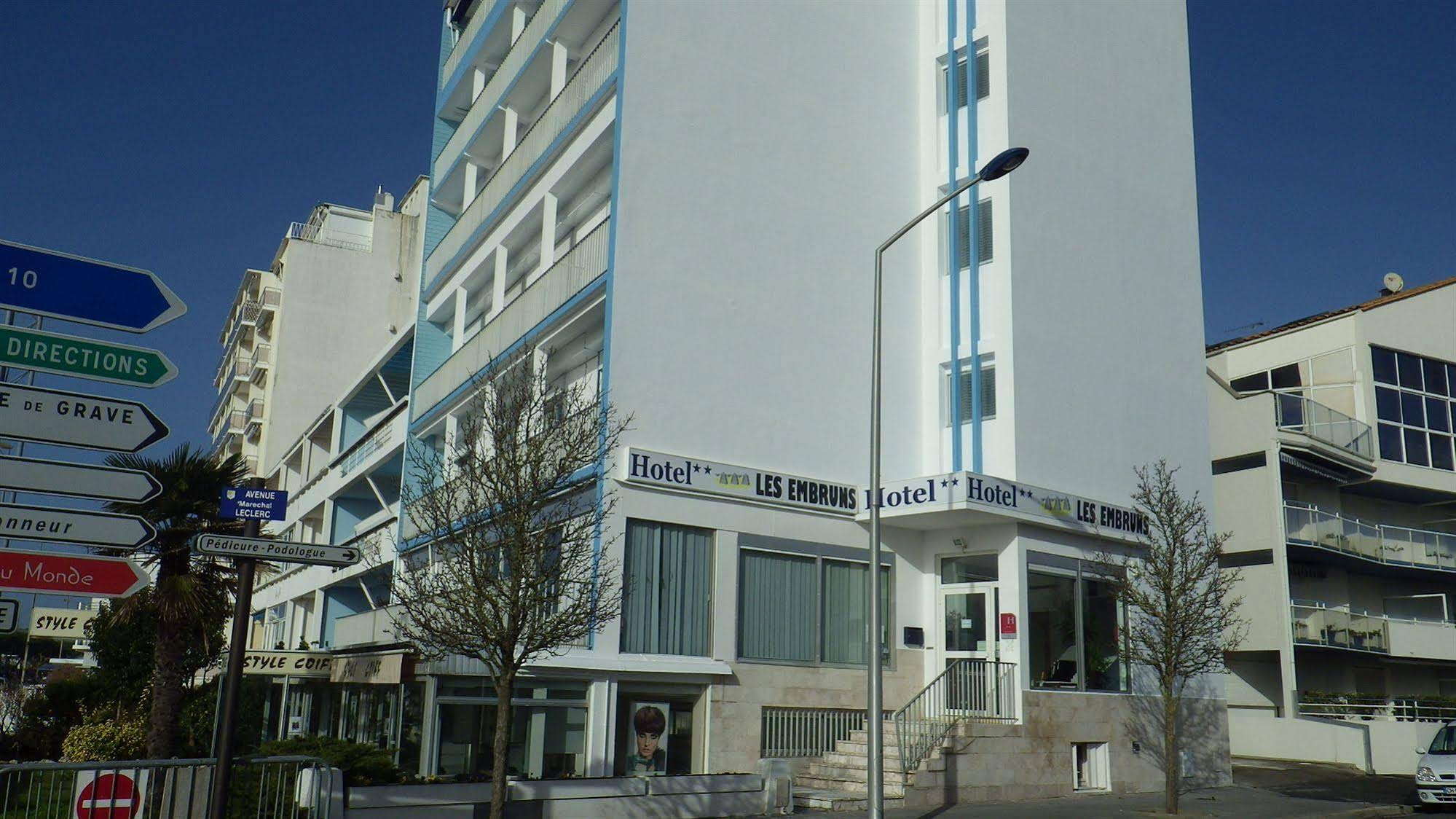 Les Embruns