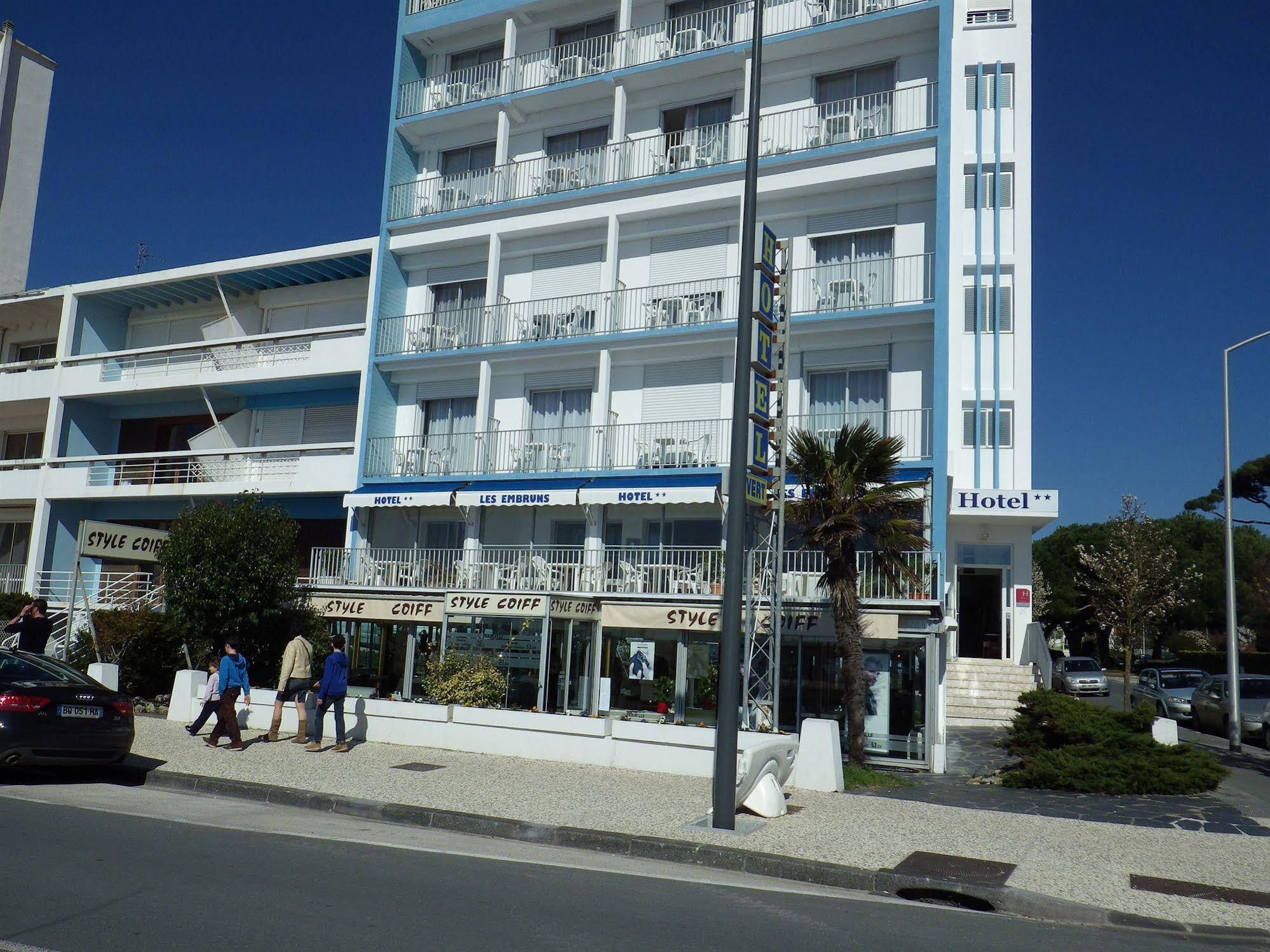 Les Embruns