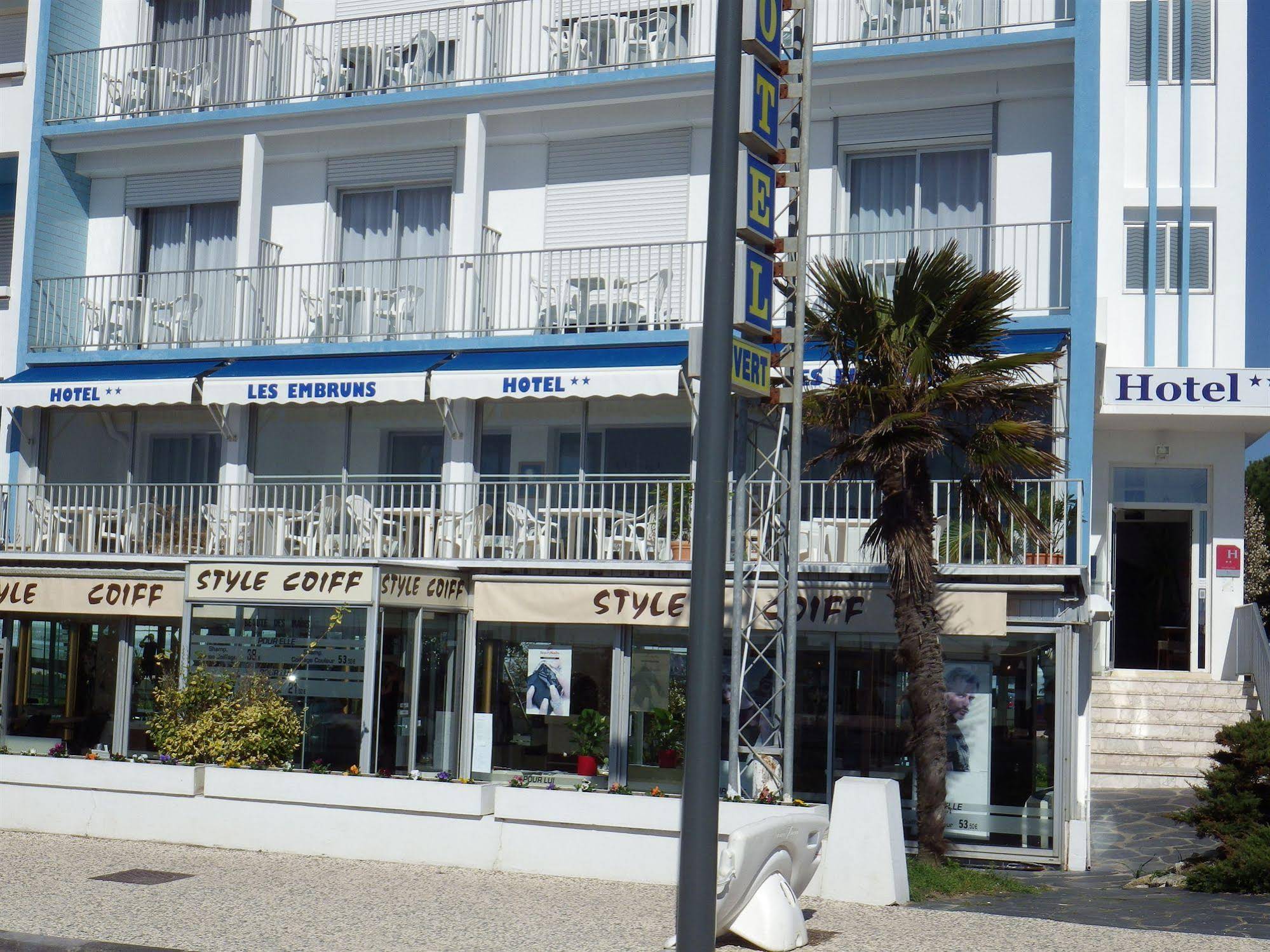 Les Embruns