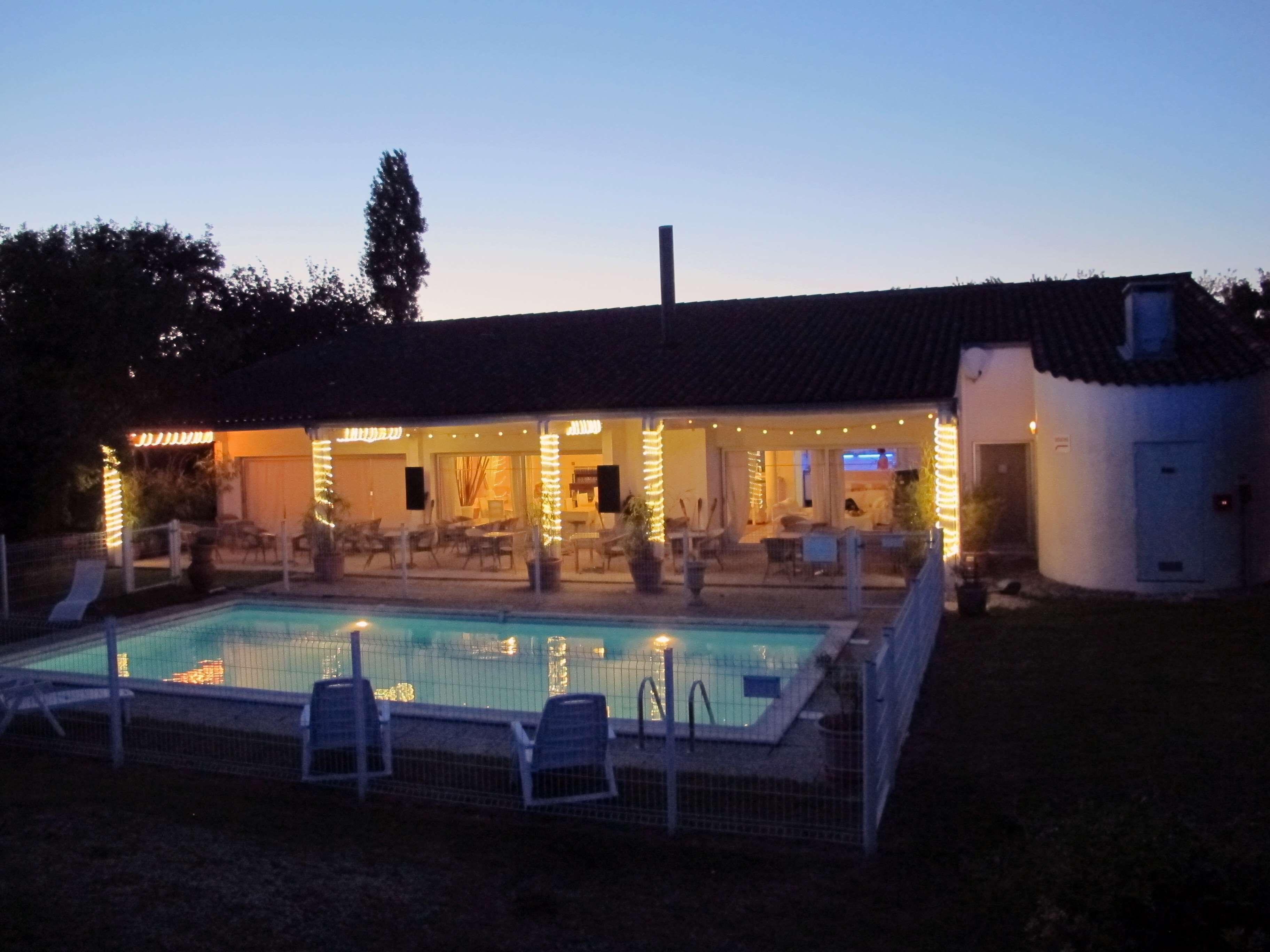 Kyriad Hotel Saintes