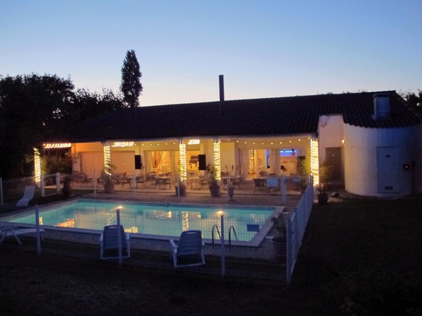 Kyriad Hotel Saintes