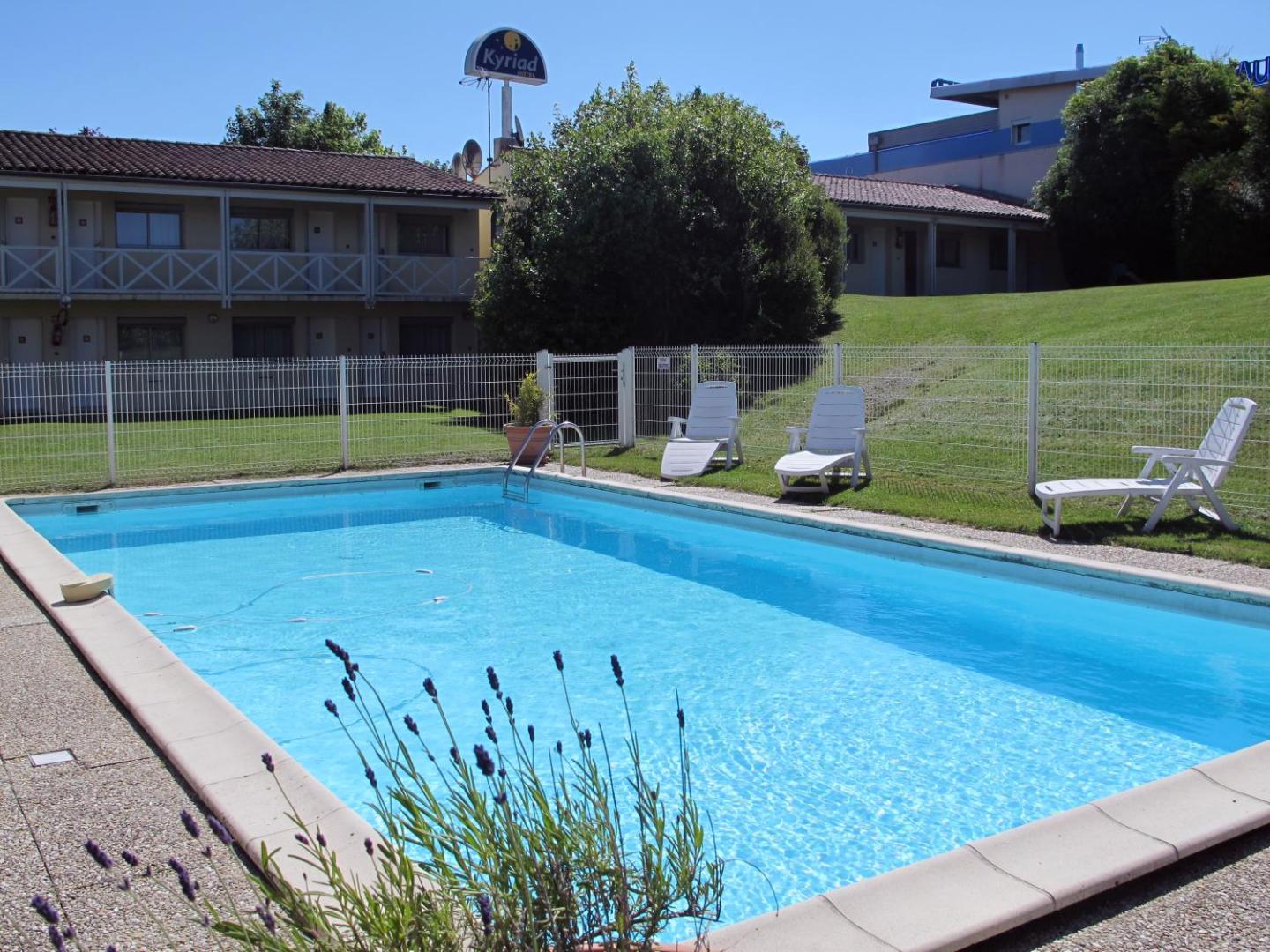 Kyriad Hotel Saintes