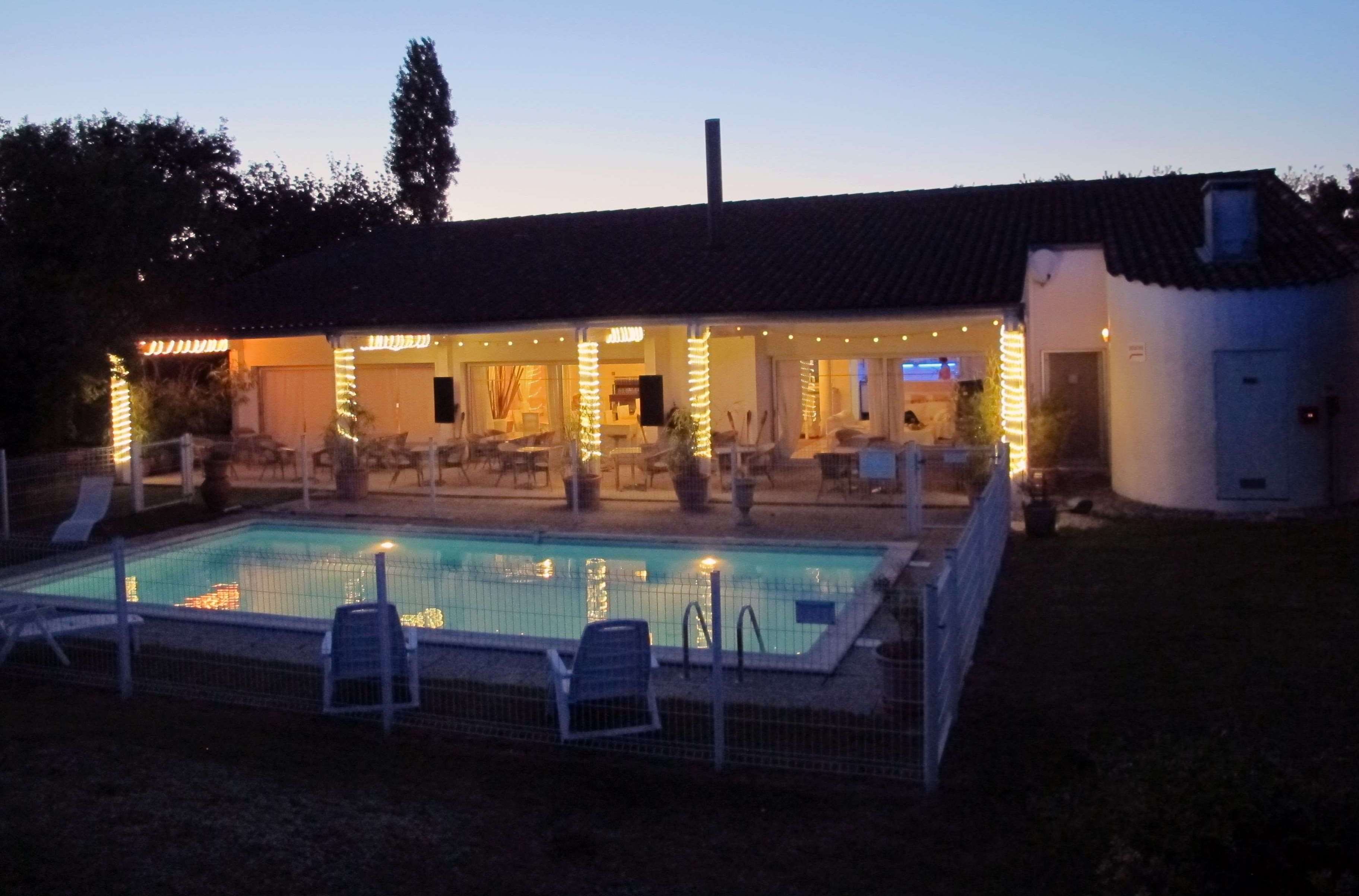Kyriad Hotel Saintes