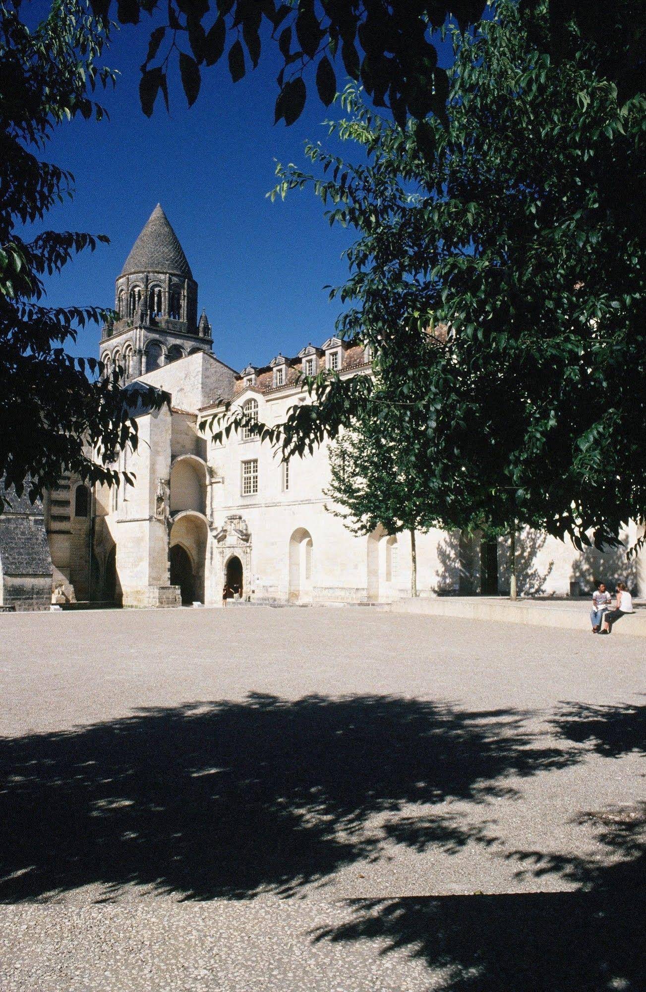 l'Abbaye aux Dames
